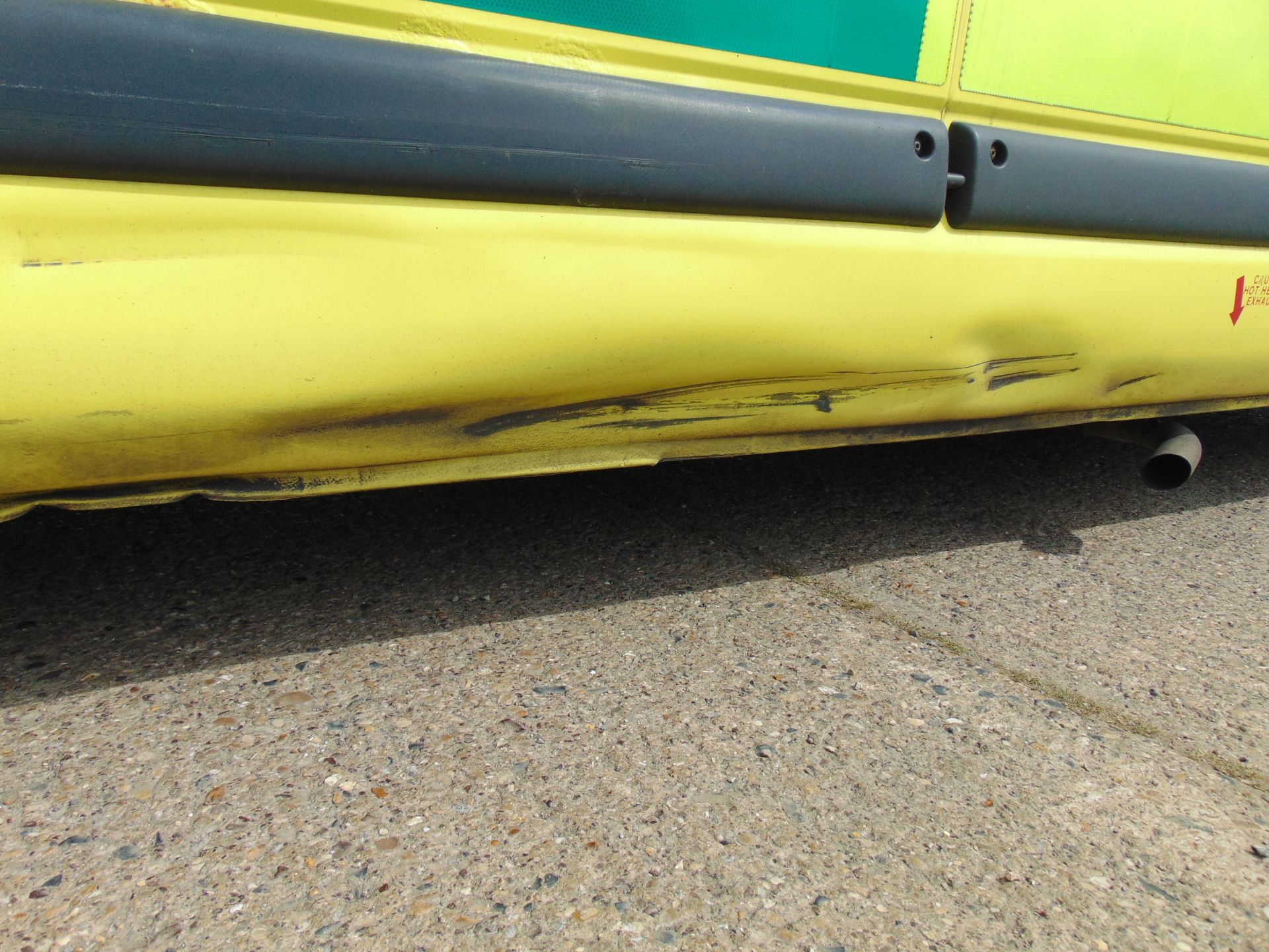 Renault Master 2.5 DCI ambulance - Image 9 of 19