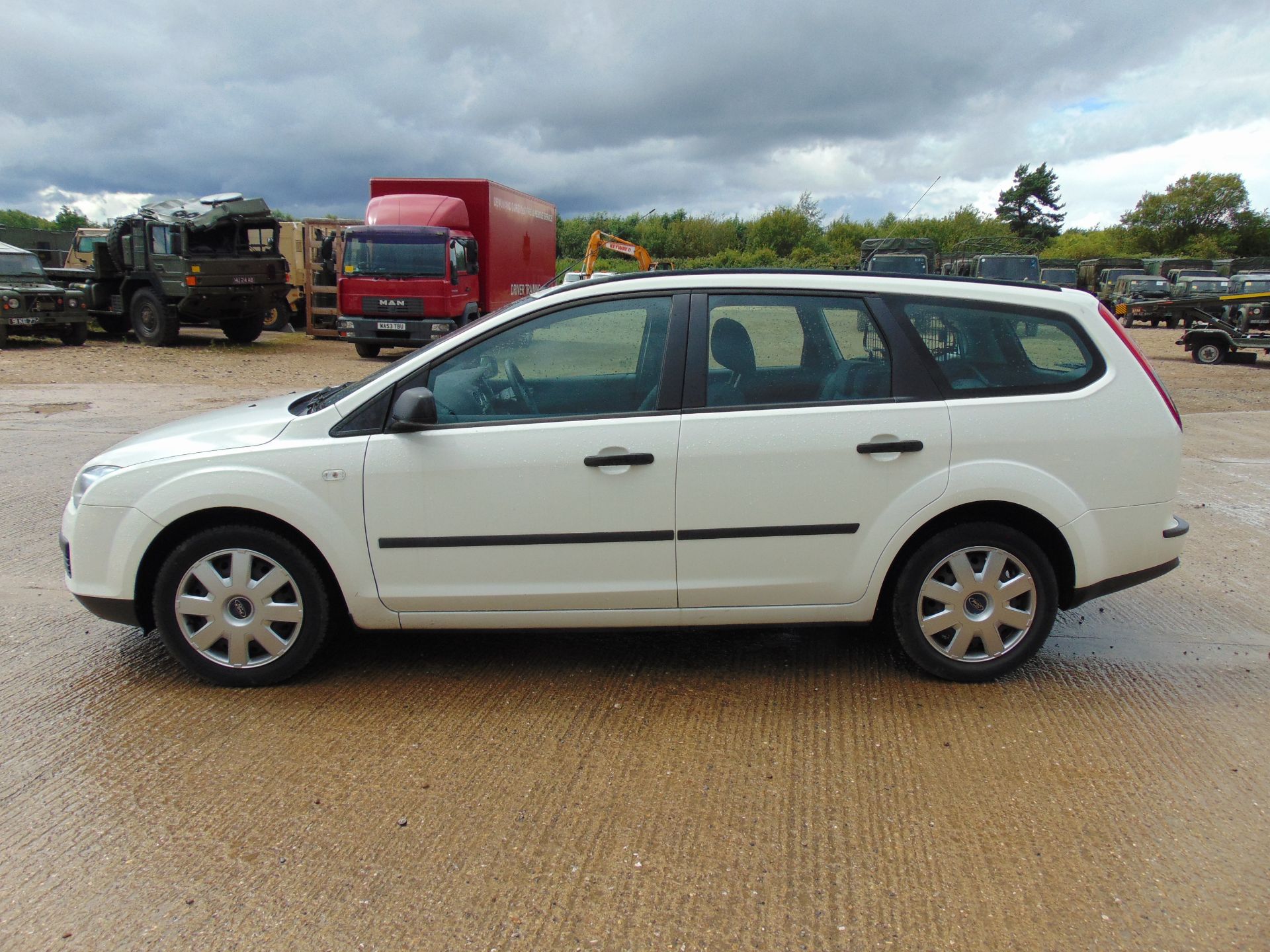 Ford Focus LX 1.6l TDi Estate - Image 4 of 18