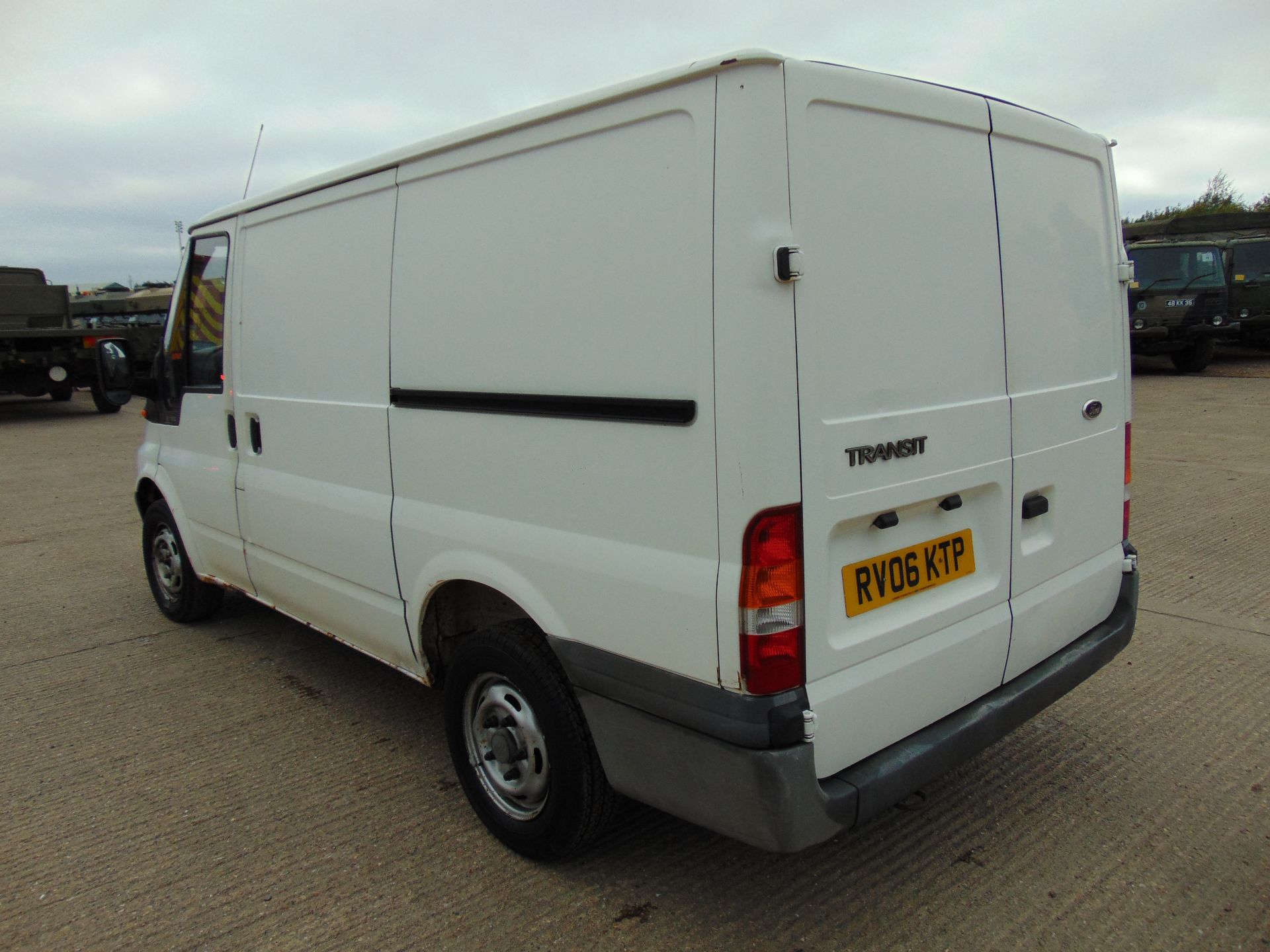 Ford Transit 85 T260 SWB Panel Van - Image 7 of 23