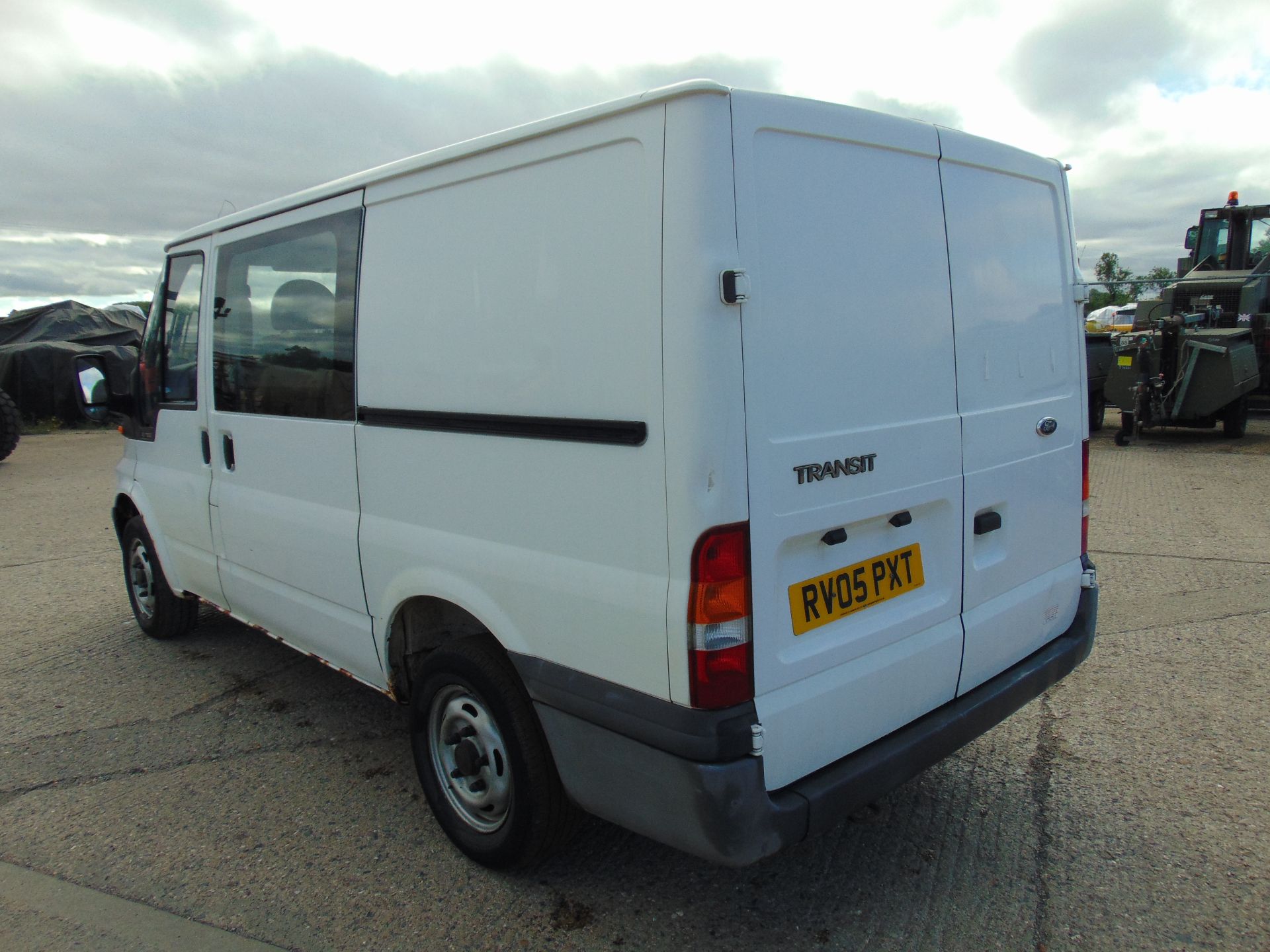 Ford Transit 85 T260 Crew Cab Panel Van - Image 7 of 23