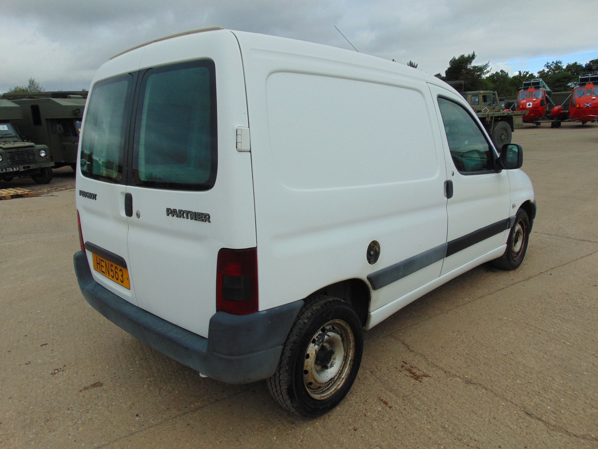 Peugeot Partner Van - Image 8 of 15