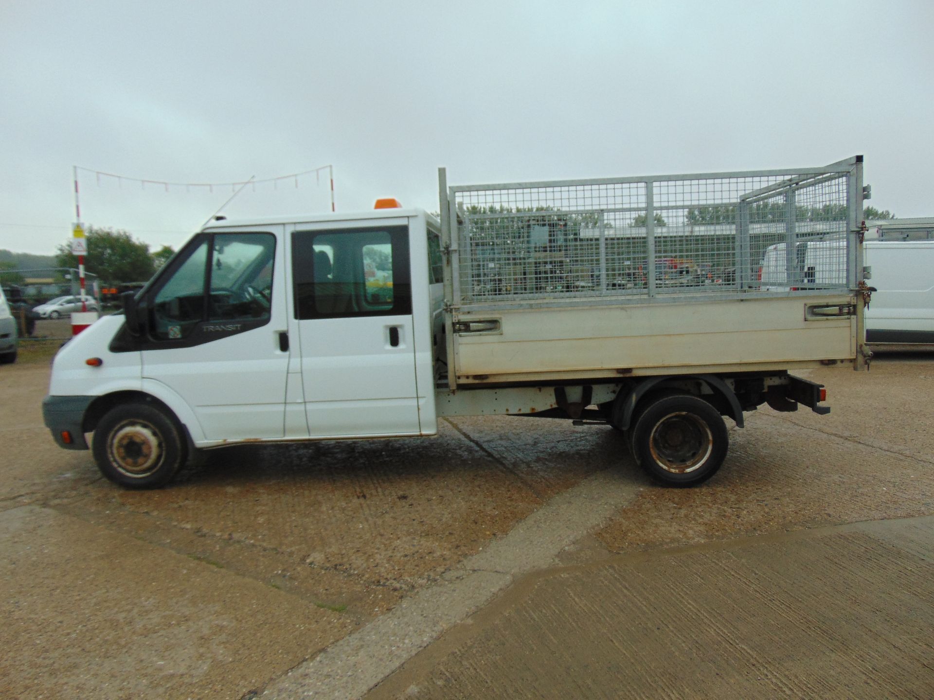 Ford Transit 115 T350 Crew Cab Flat Bed Tipper - Image 5 of 16