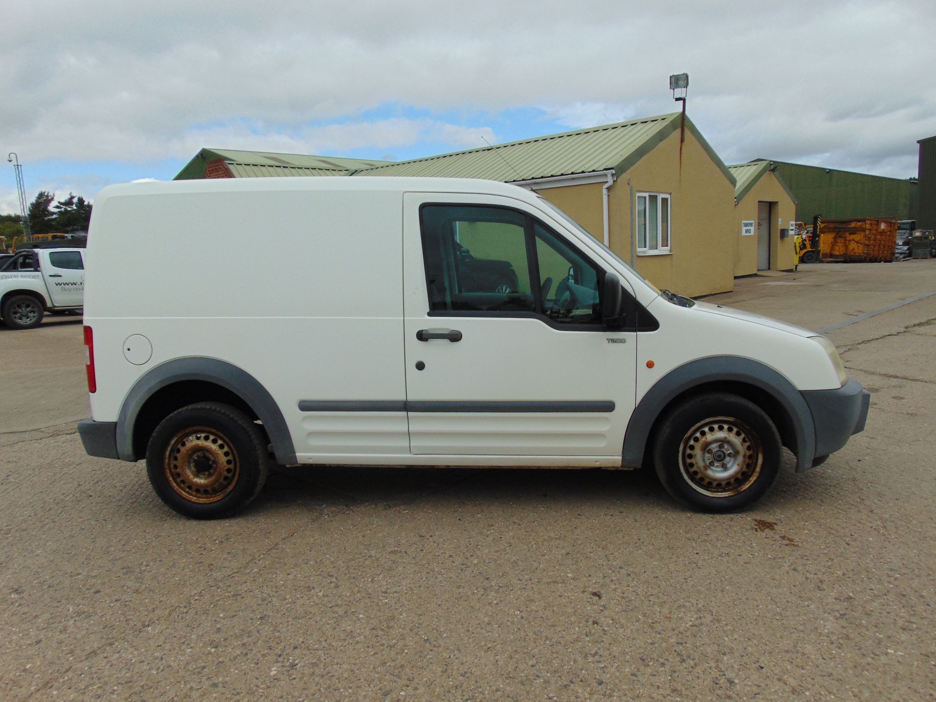 Ford Transit Connect T200 Panel Van - Image 5 of 16