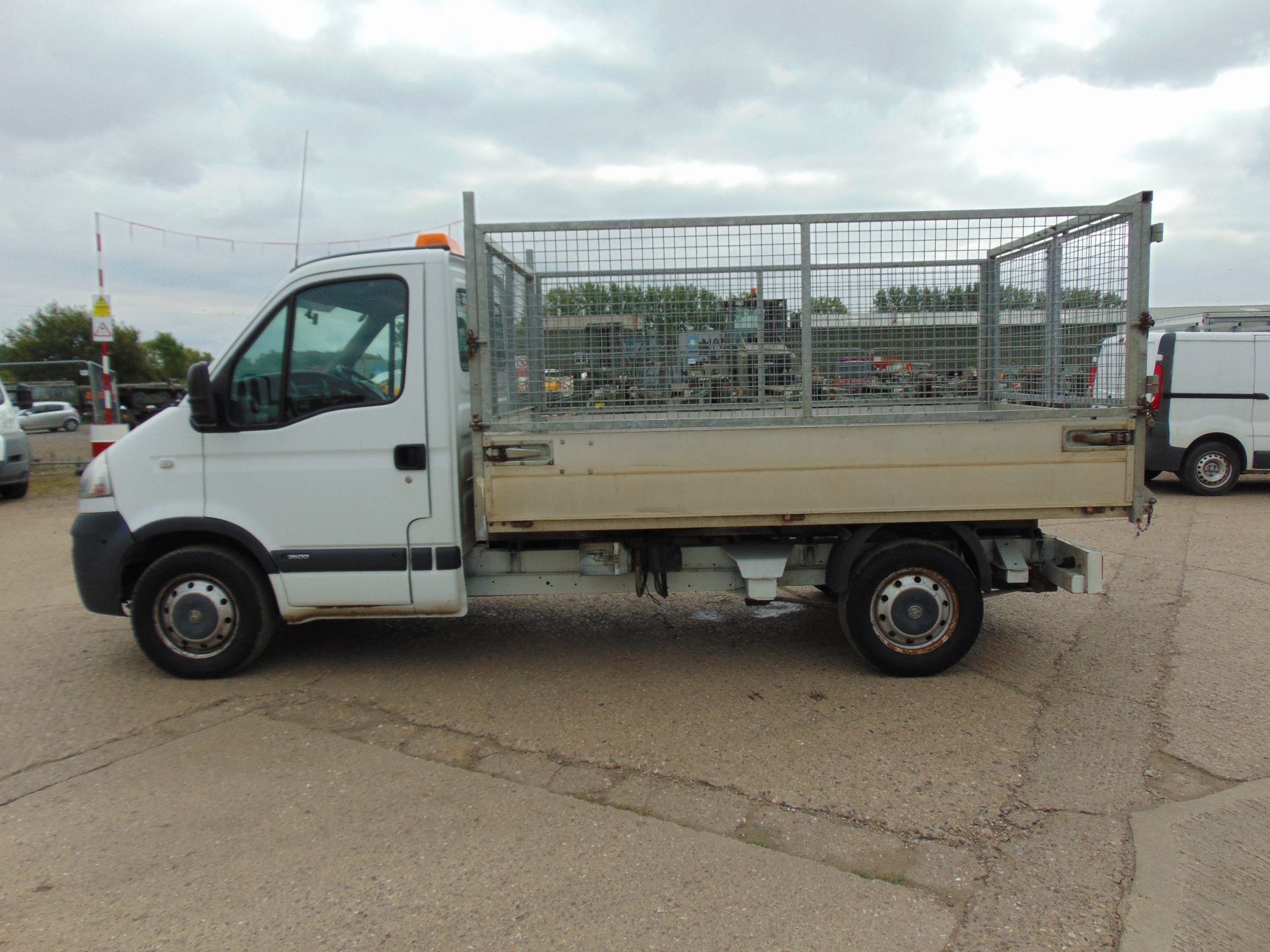 Vauxhall Movano 3500 2.5 CDTi MWB Flat Bed Tipper - Image 5 of 15