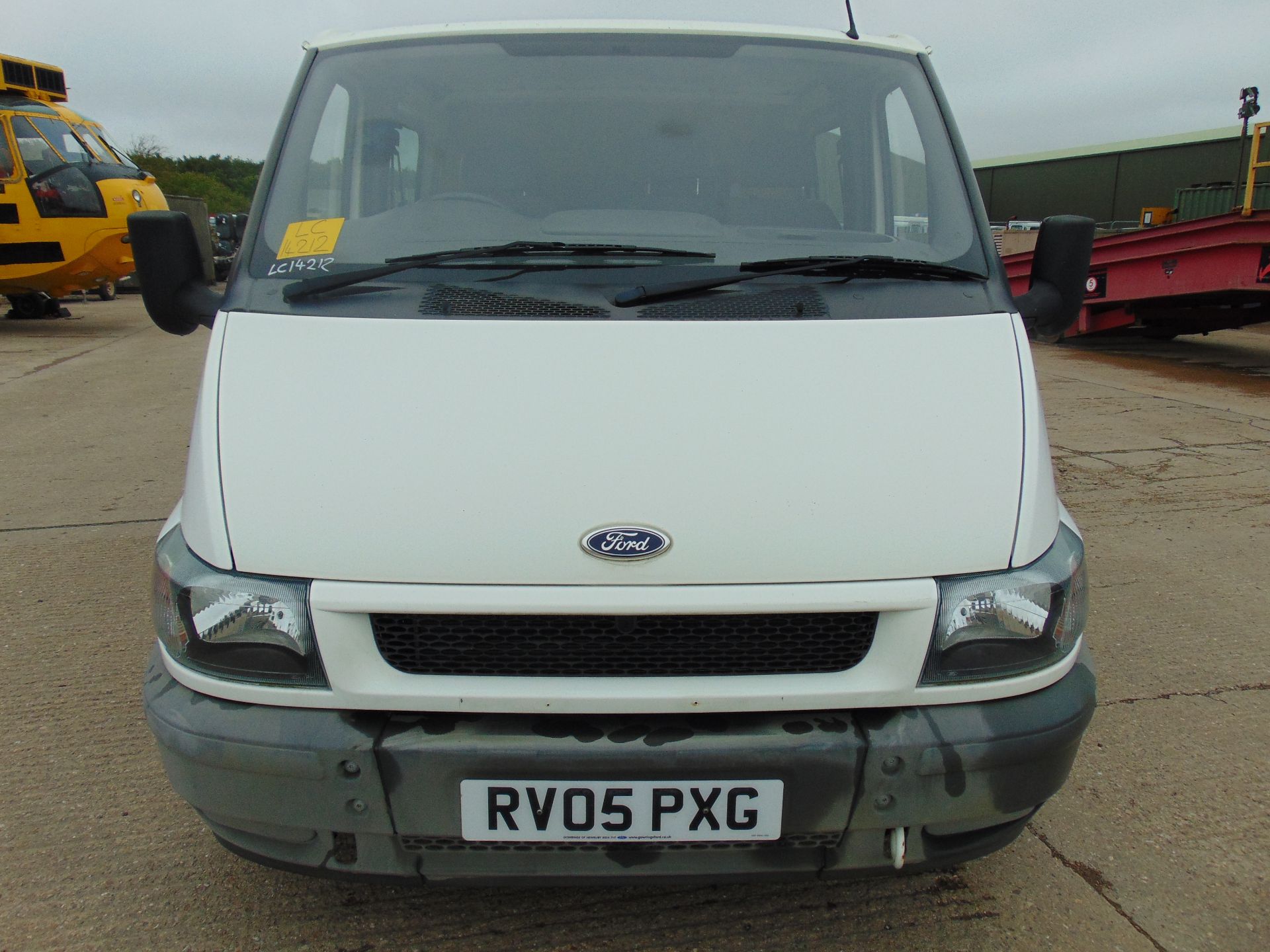 Ford Transit T260 Crewcab Panel Van 19,363 miles! - Image 2 of 24