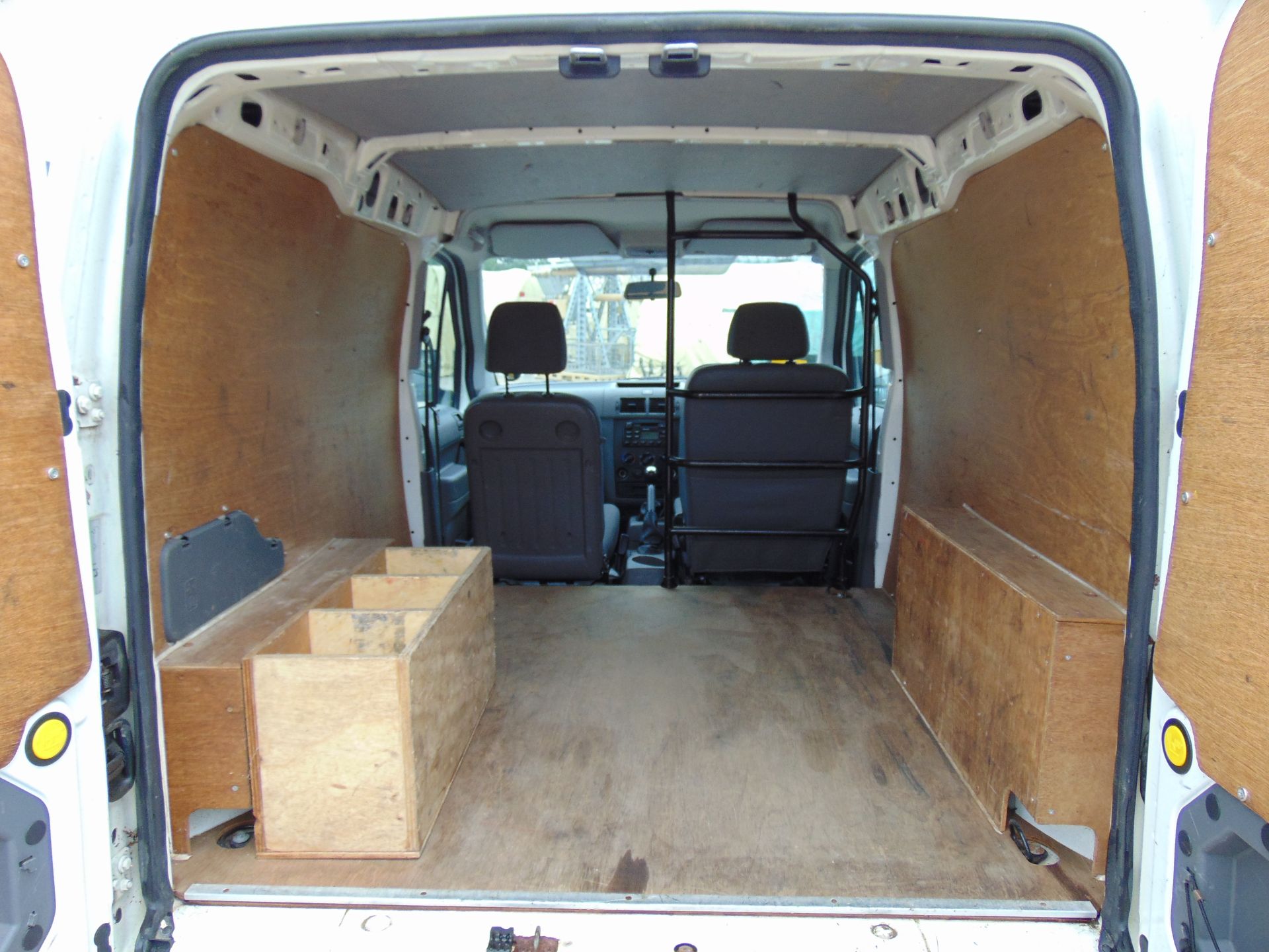 Ford Transit Connect T200 Panel Van - Image 11 of 16