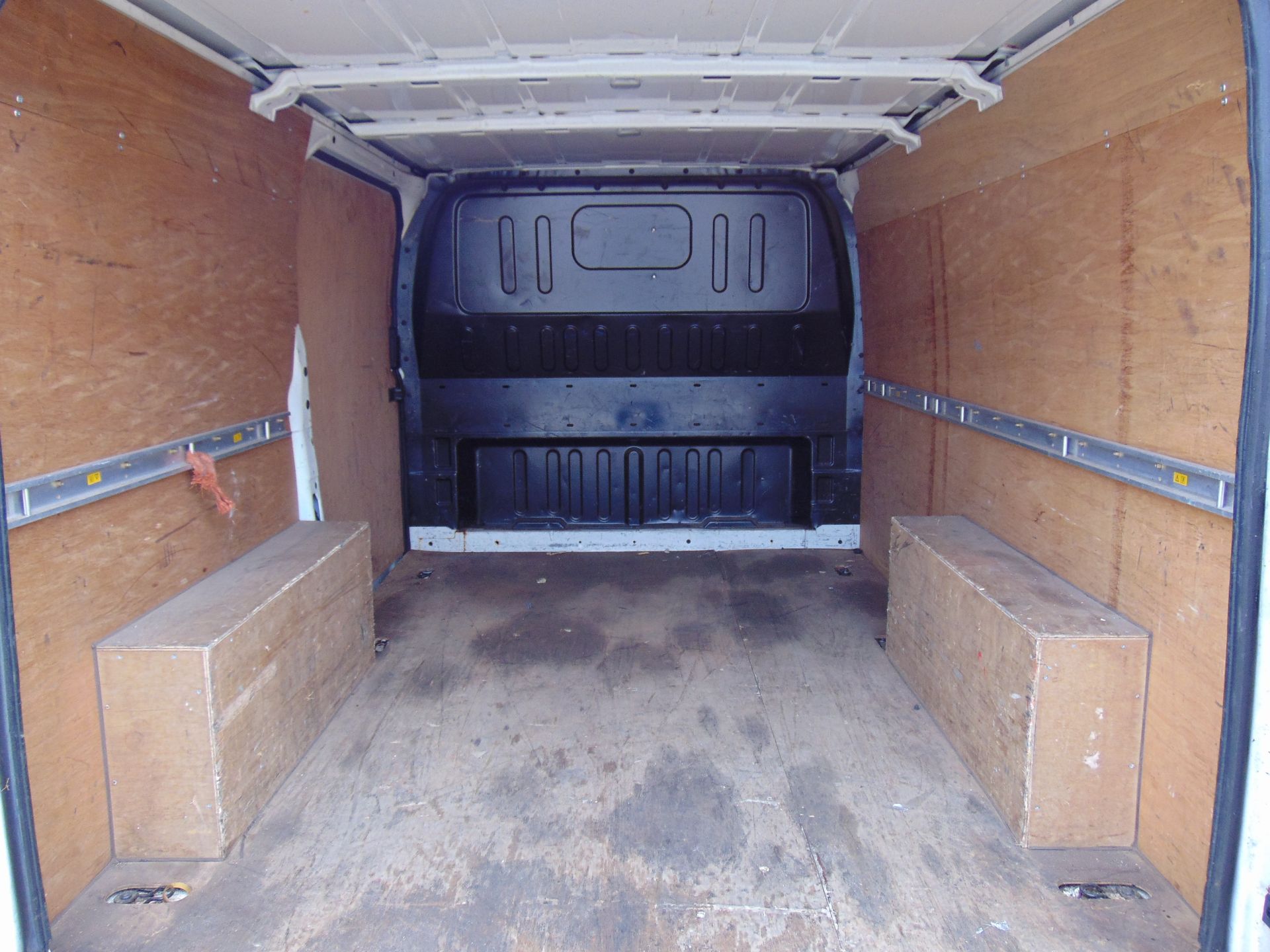 Ford Transit 85 T260 SWB Panel Van - Image 15 of 23