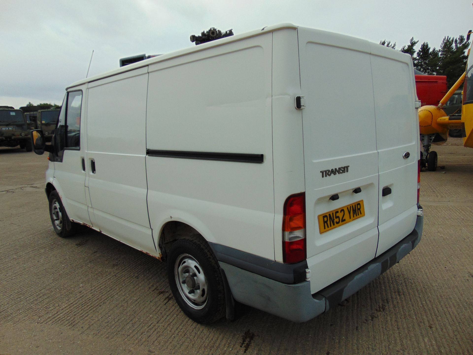 Ford Transit 85 T260 SWB Panel Van - Image 7 of 24