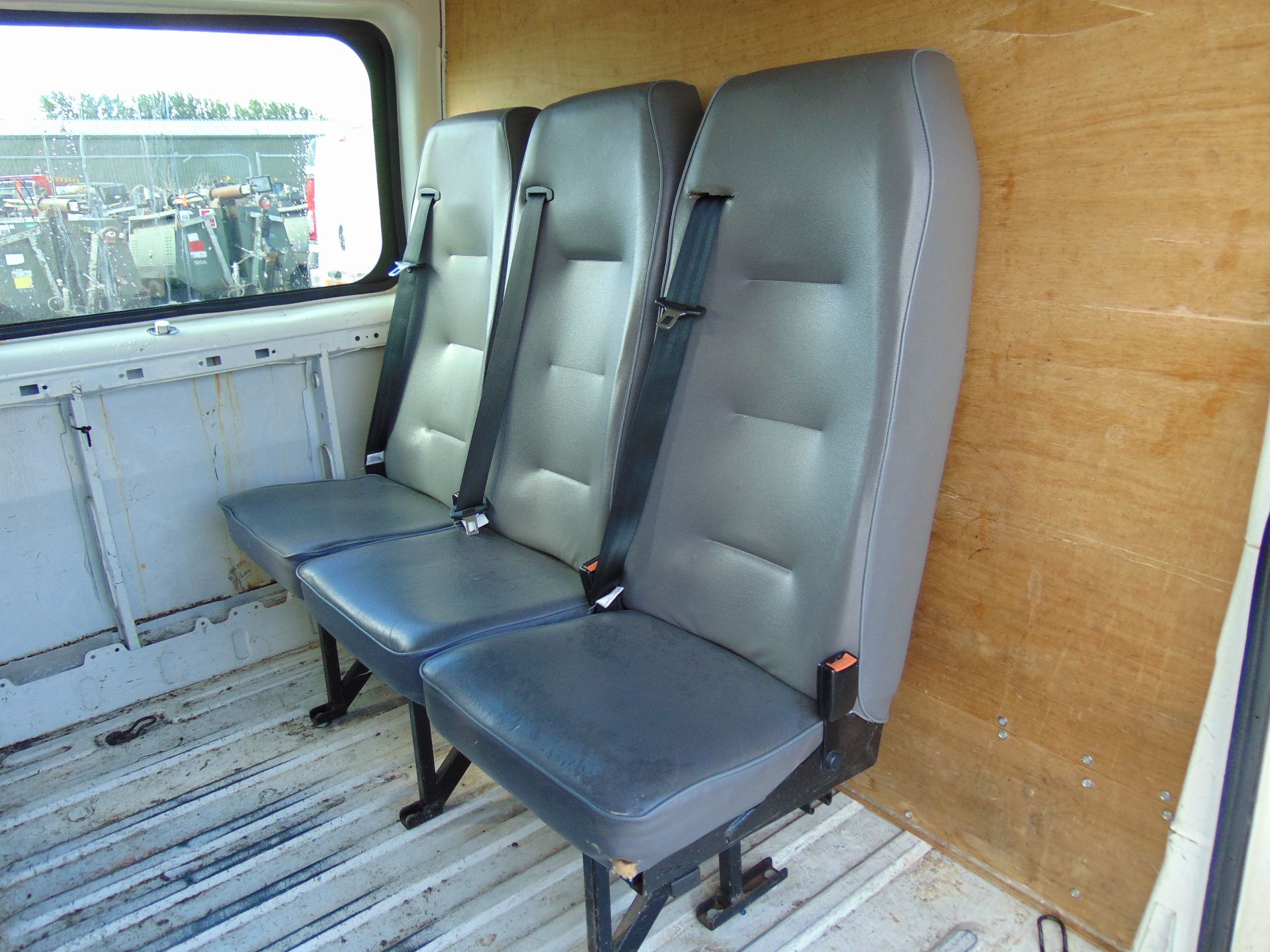 Ford Transit 85 T260 Crew Cab Panel Van - Image 15 of 23