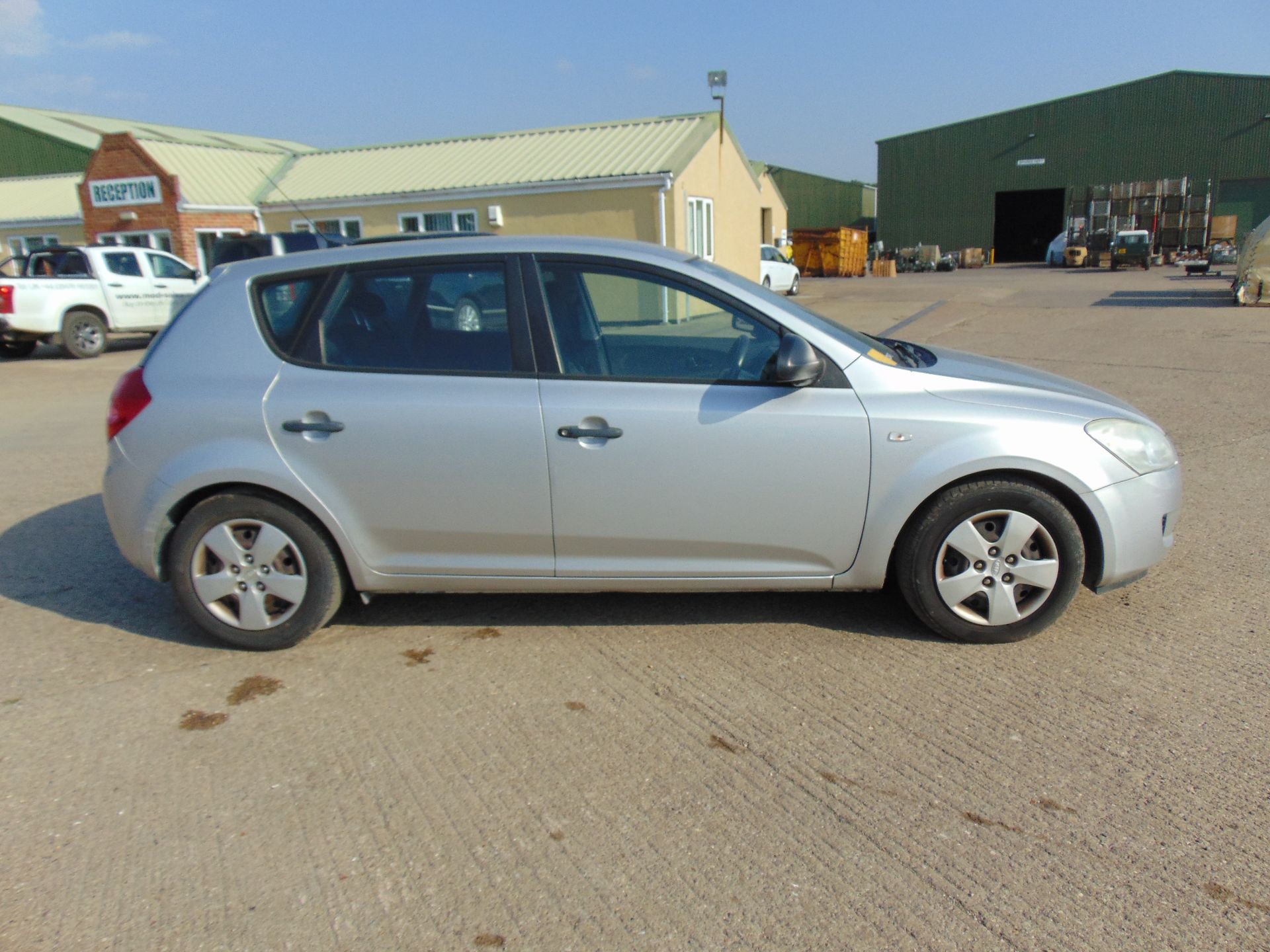 Kia Cee'd 1.6 CRDI - Image 5 of 16