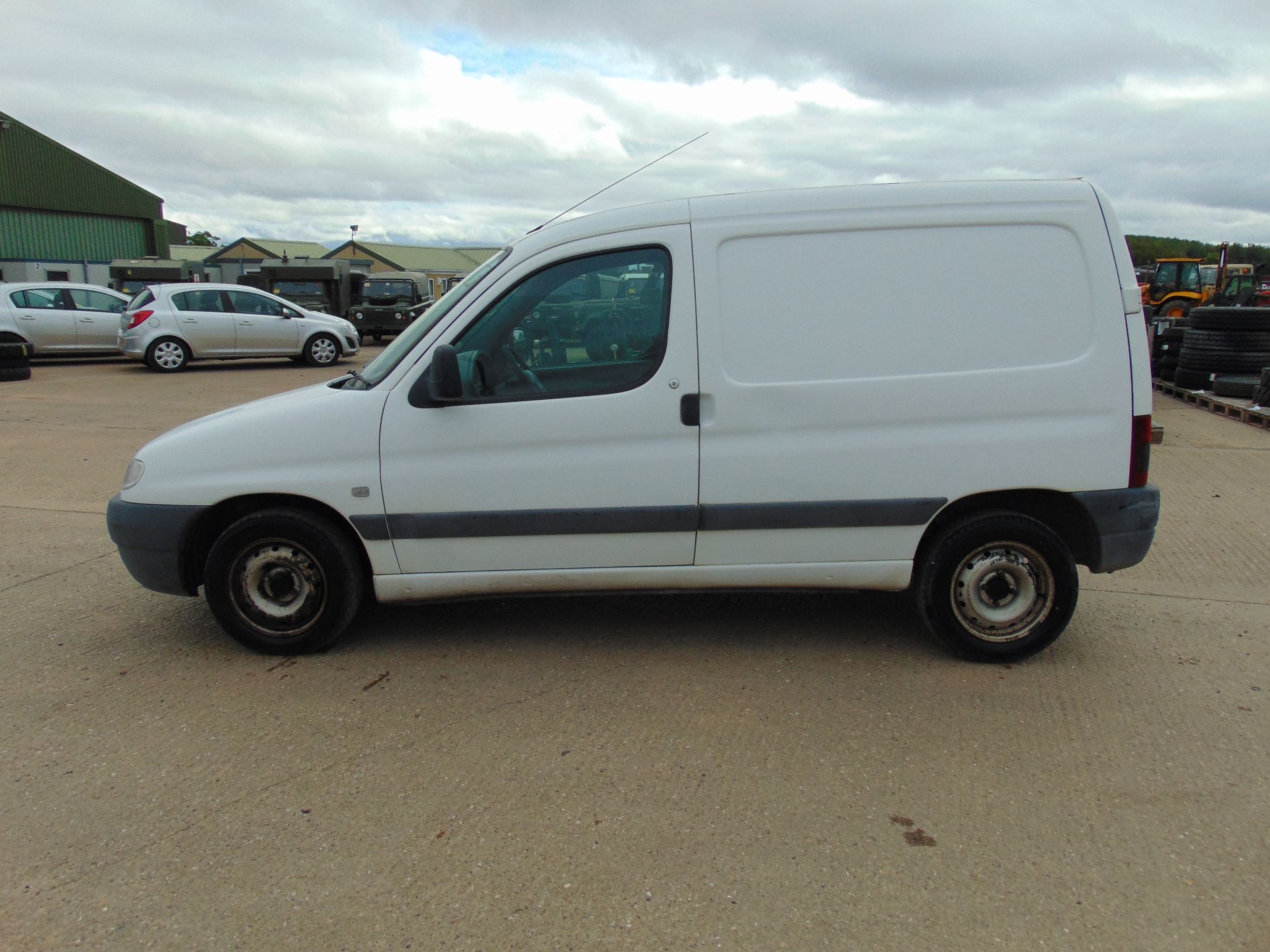 Peugeot Partner Van - Image 4 of 15