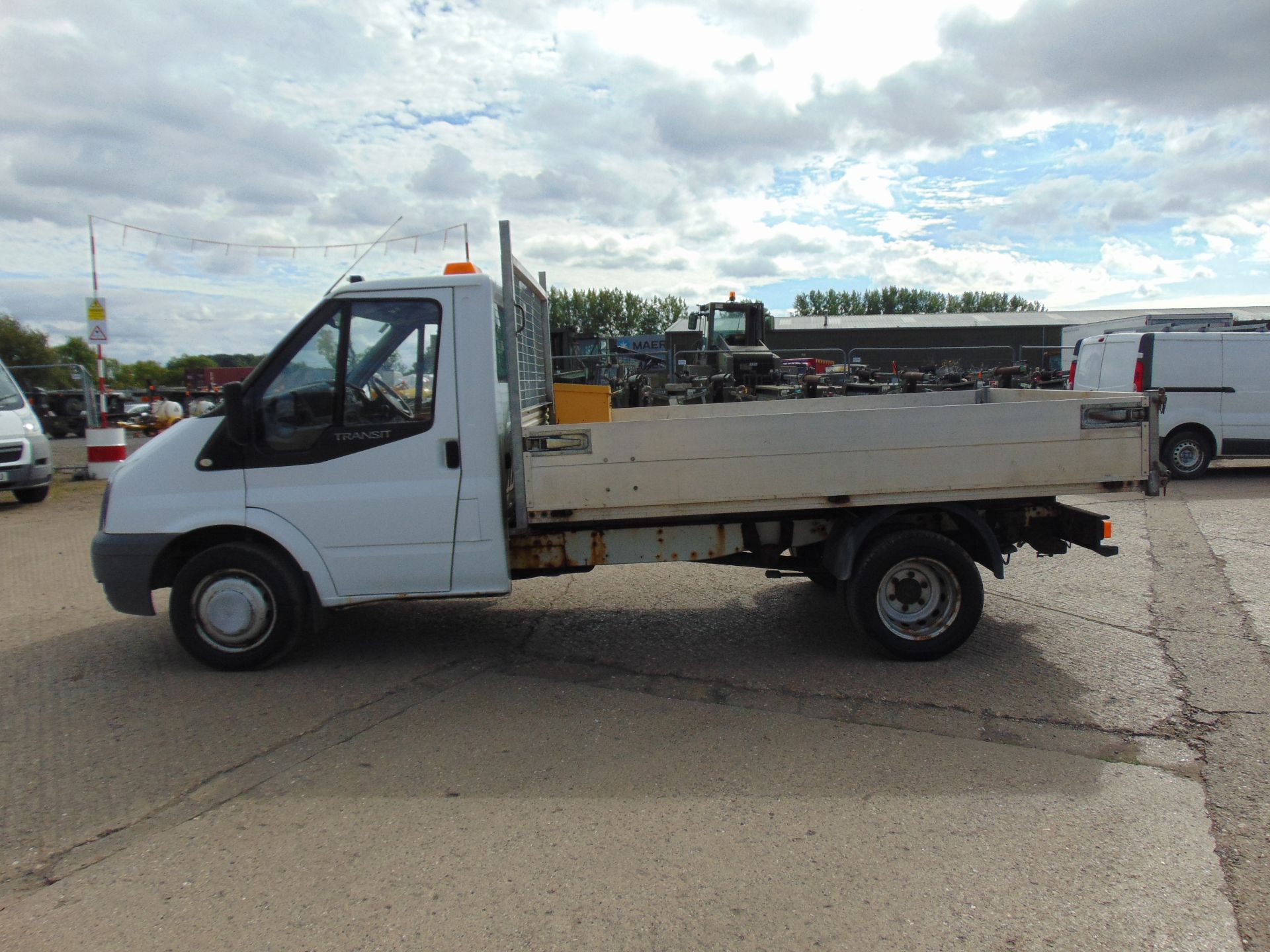 Ford Transit 115 T350 Flat Bed Tipper - Image 5 of 14