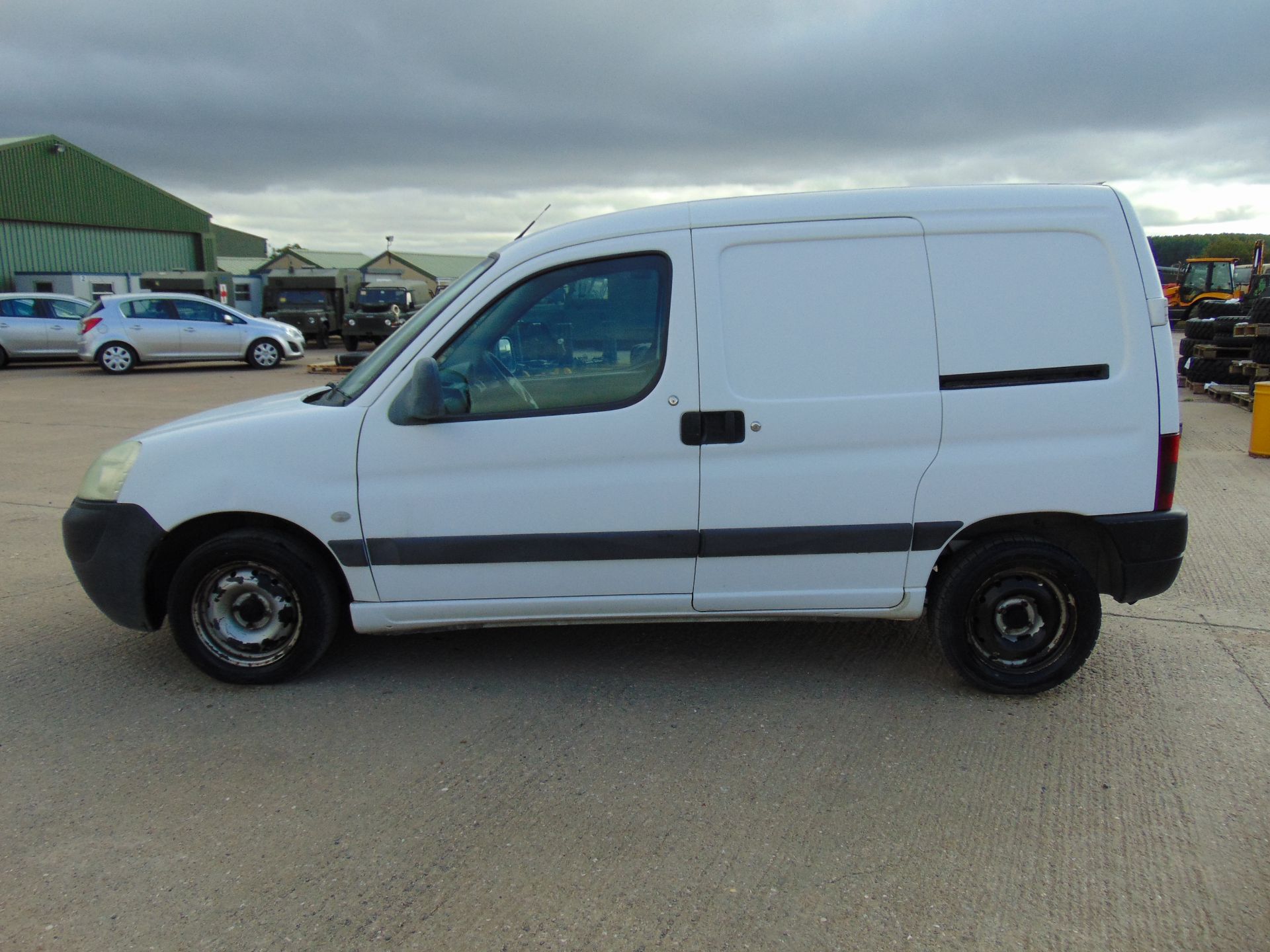 Peugeot Partner Van - Image 4 of 16