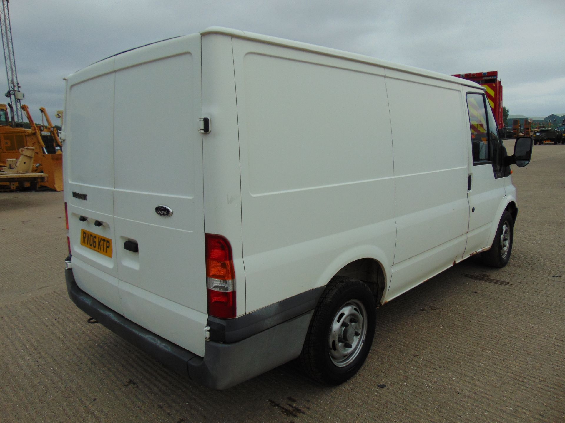 Ford Transit 85 T260 SWB Panel Van - Image 9 of 23