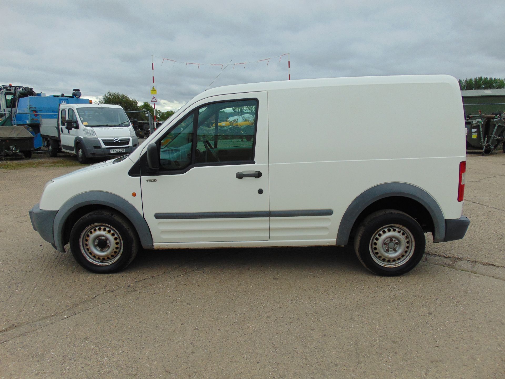 Ford Transit Connect T200 Panel Van - Image 4 of 16