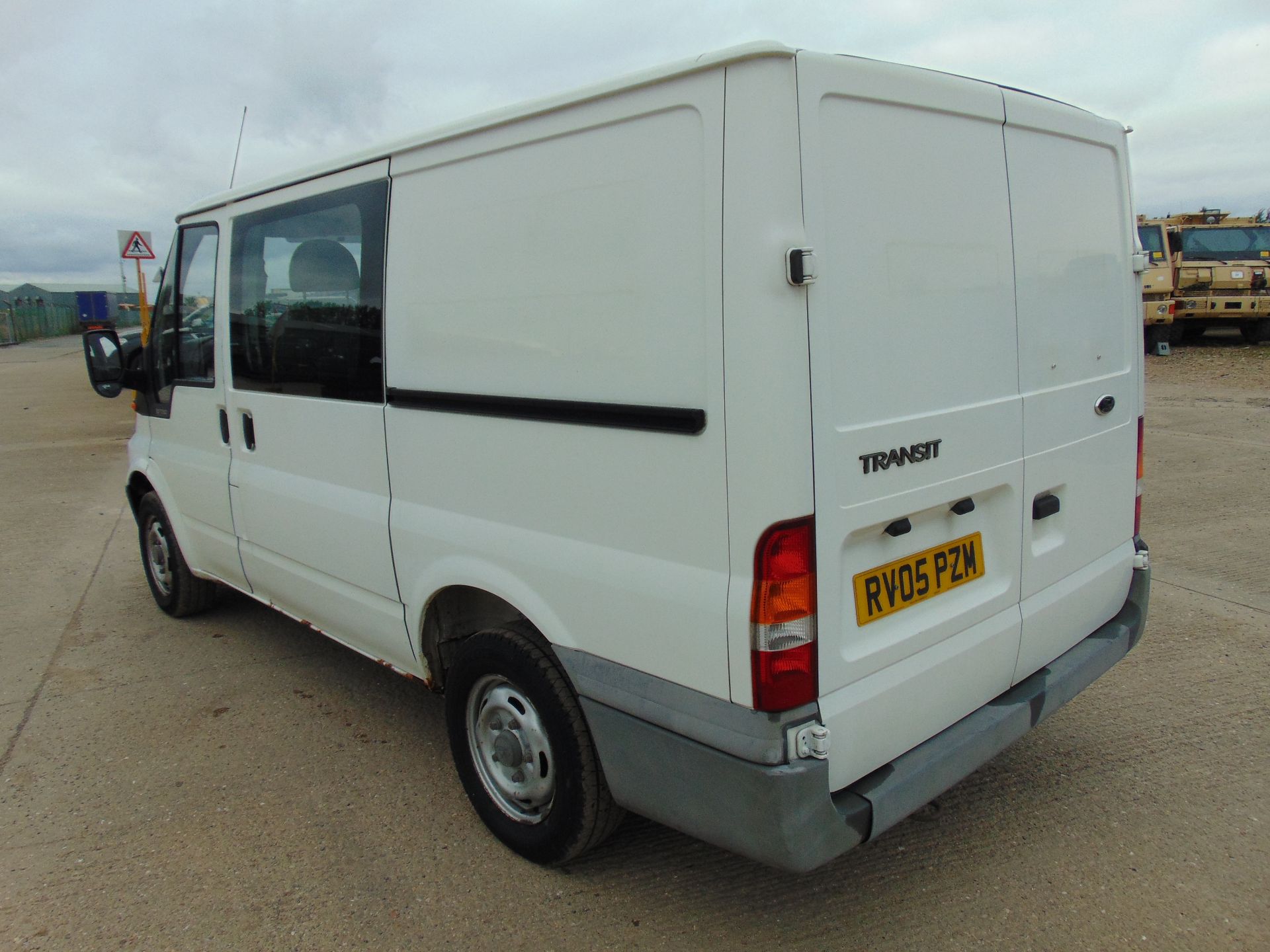 Ford Transit T260 Crewcab Panel Van - Image 7 of 24