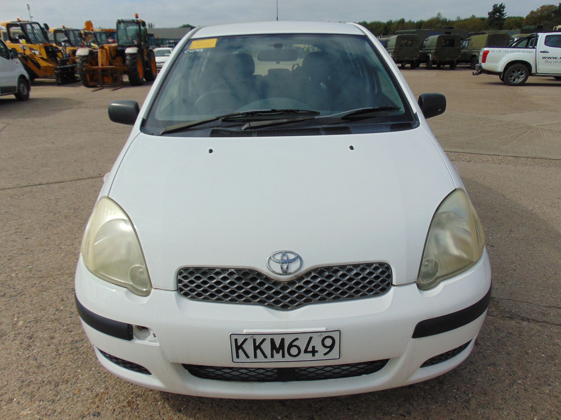 Toyota Yaris 1.4 D4D - Image 2 of 14