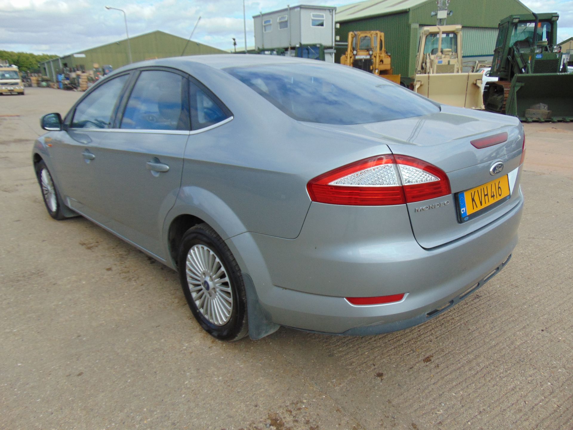 Ford Mondeo 2.5L Turbo Saloon - Image 6 of 19
