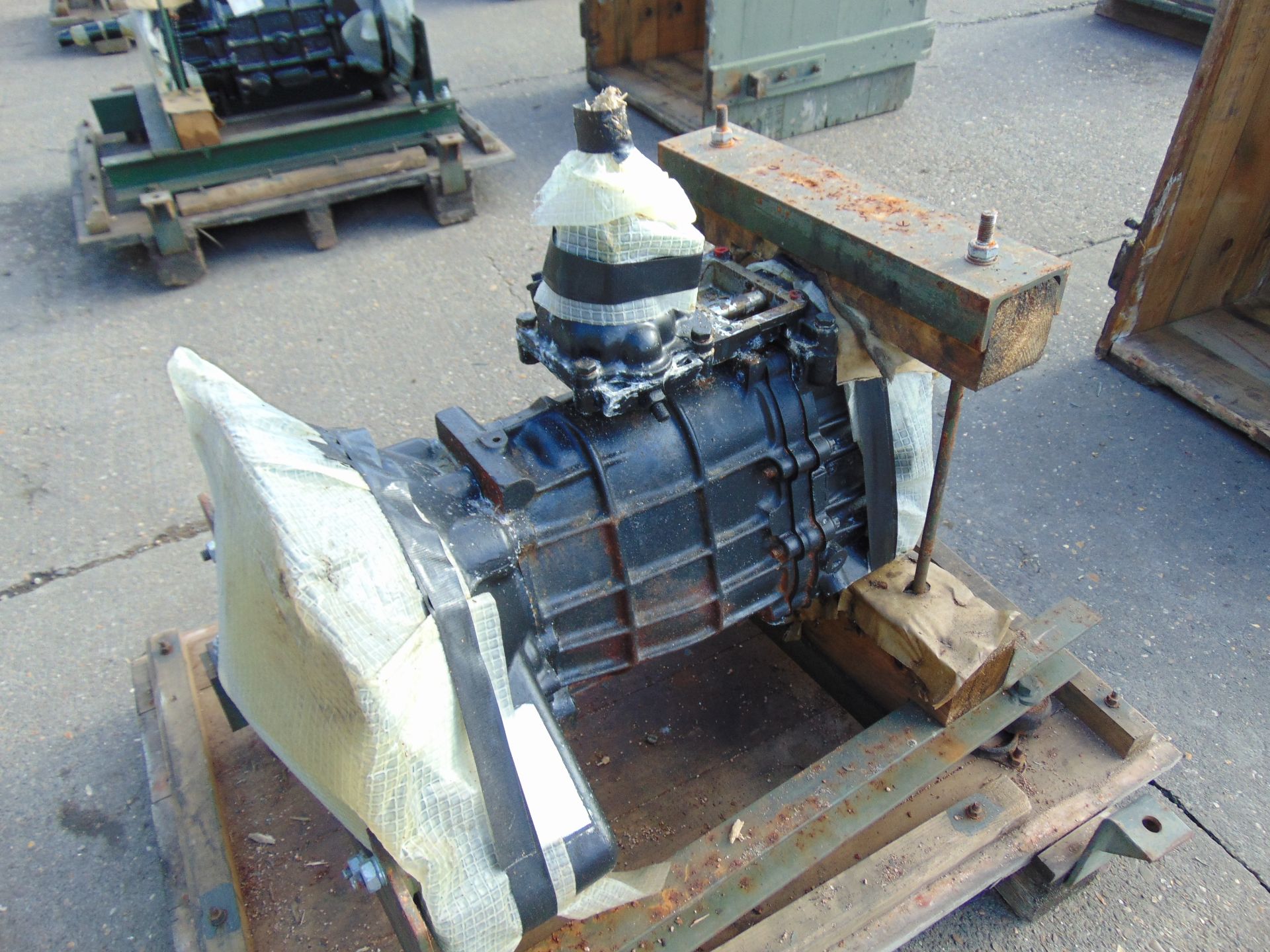 A1 Reconditioned Land Rover LT77 Gearbox - Image 2 of 3