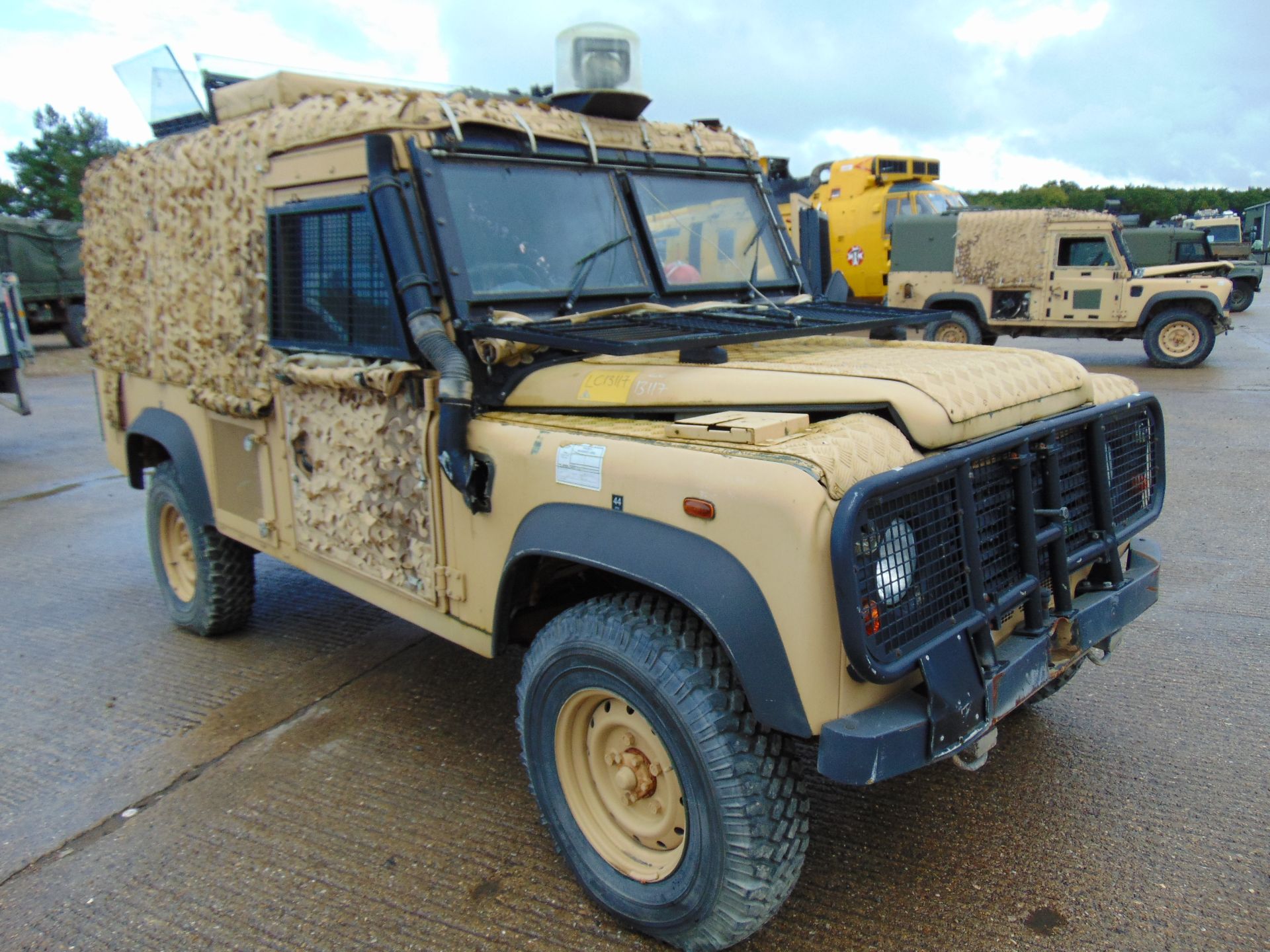 Land Rover 110 300TDi Snatch-2A