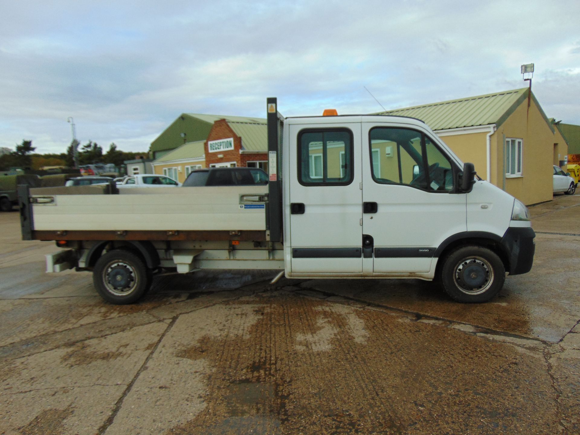 Vauxhall Movano 3500 2.5 CDTi MWB Crew Cab Flat Bed Tipper - Image 6 of 16