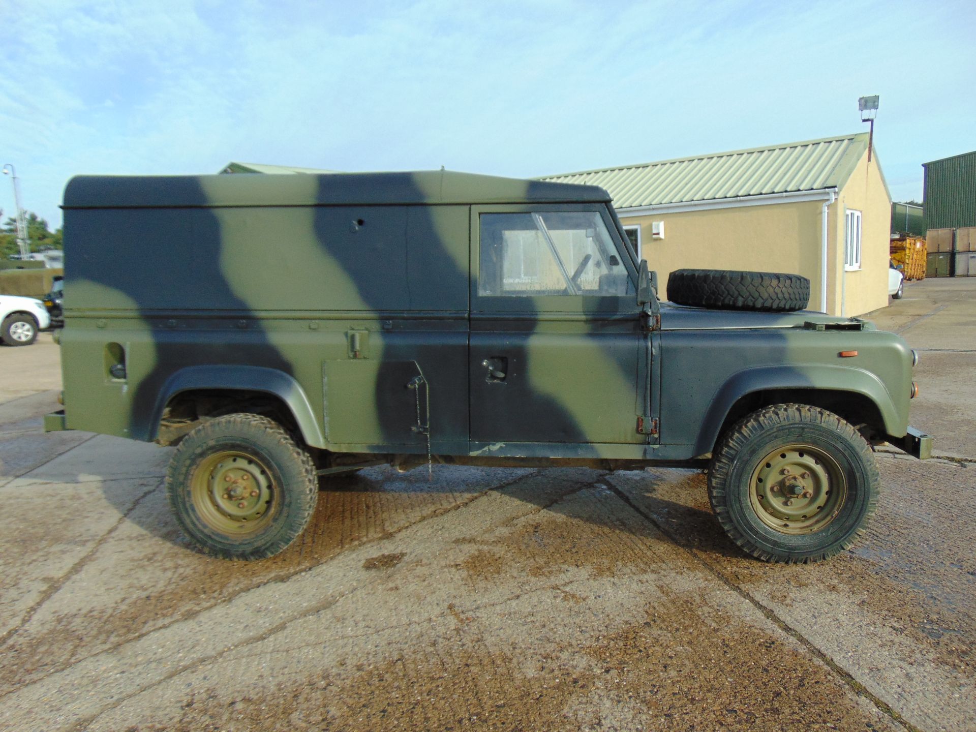 Land Rover Defender 110 Hard Top LT77 Gearbox - Image 5 of 19