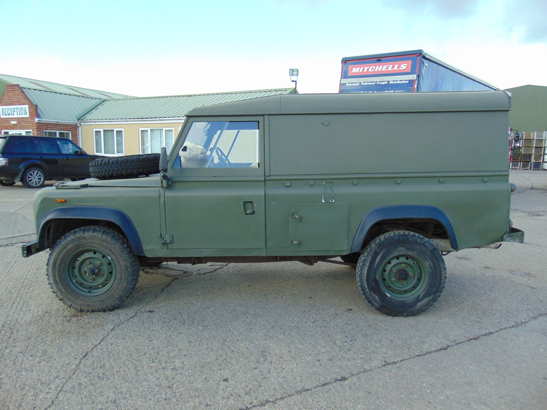 Land Rover Defender 110 Hard Top LT77 Gearbox - Image 4 of 19