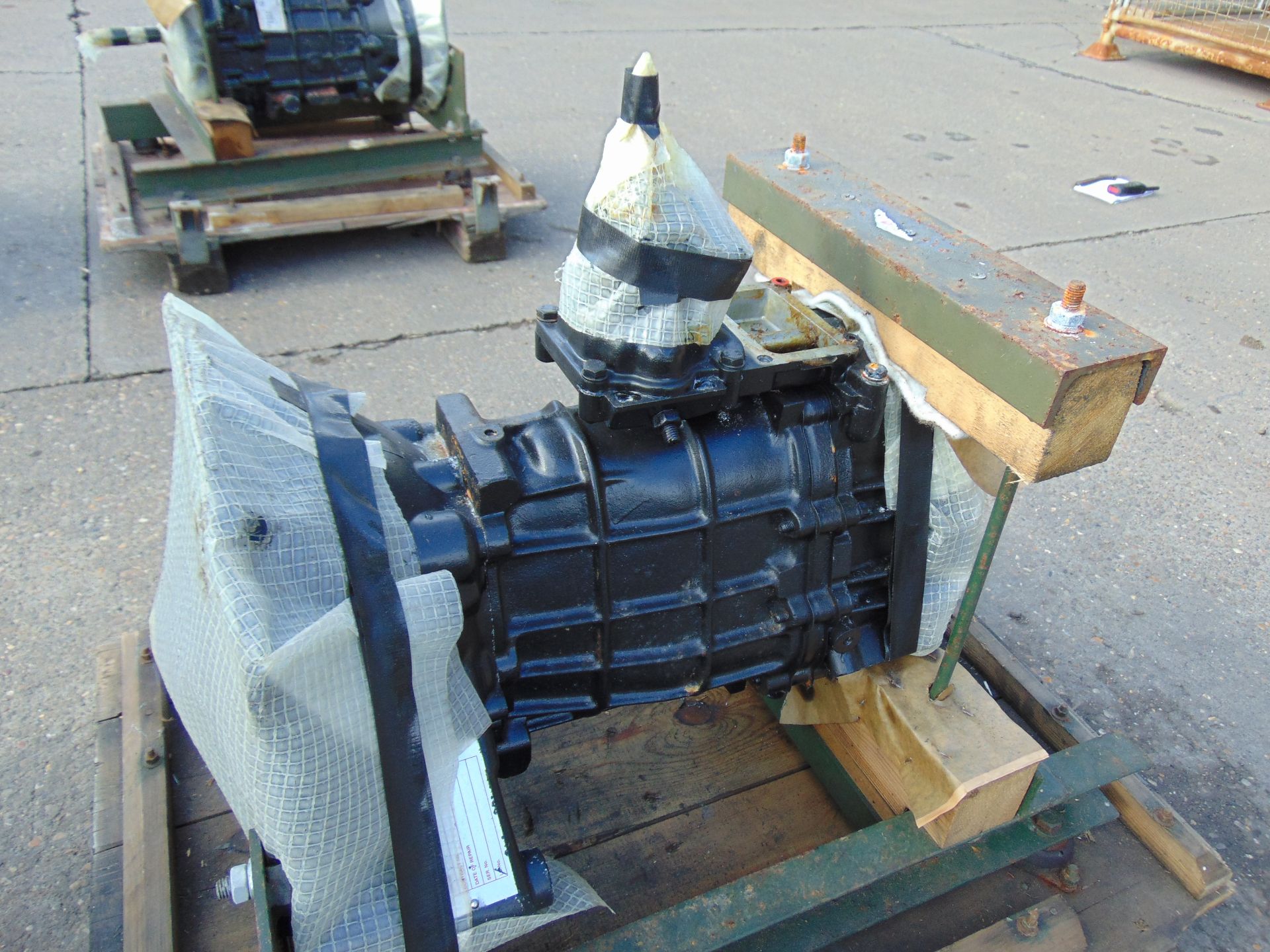 A1 Reconditioned Land Rover LT77 Gearbox - Image 2 of 3