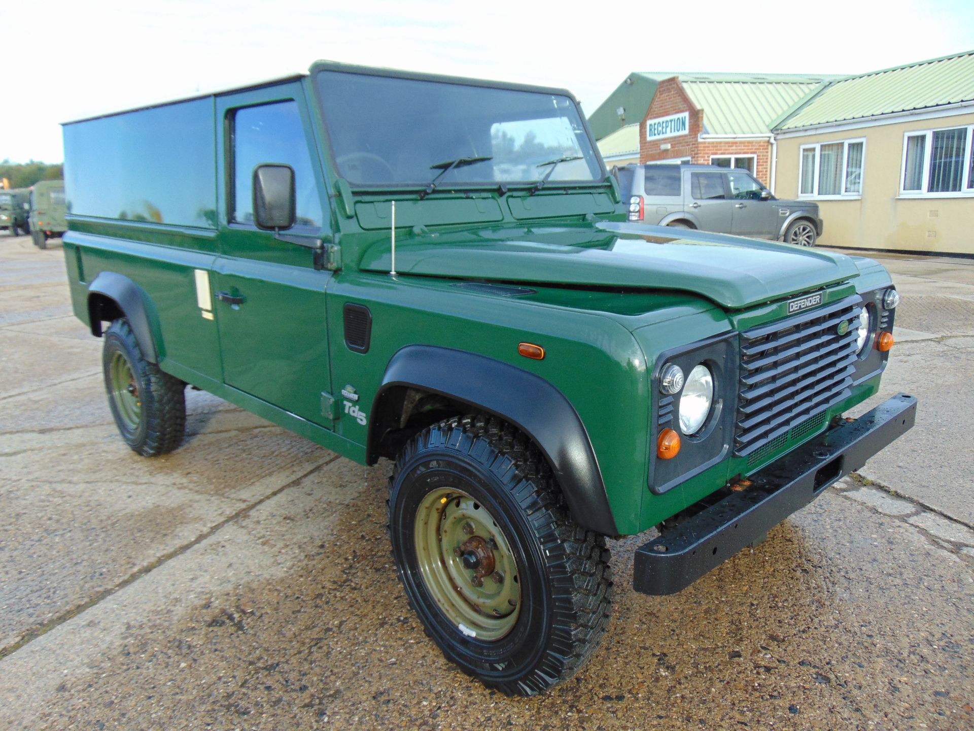 Land Rover 110 TD5 Hard Top (Mobile Workshop)