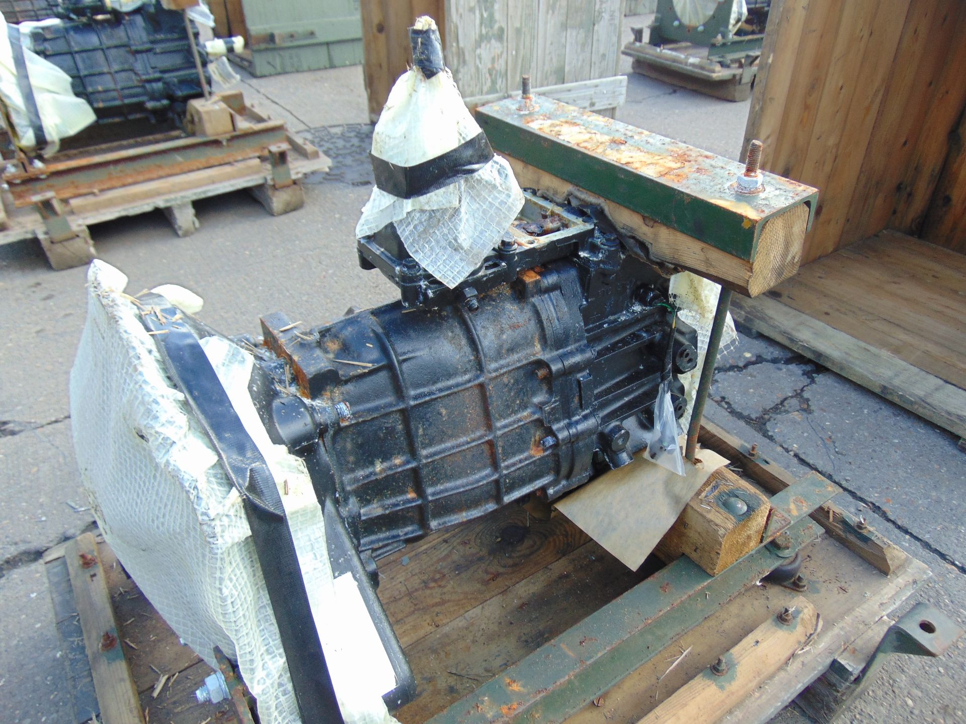 A1 Reconditioned Land Rover LT77 Gearbox - Image 2 of 3