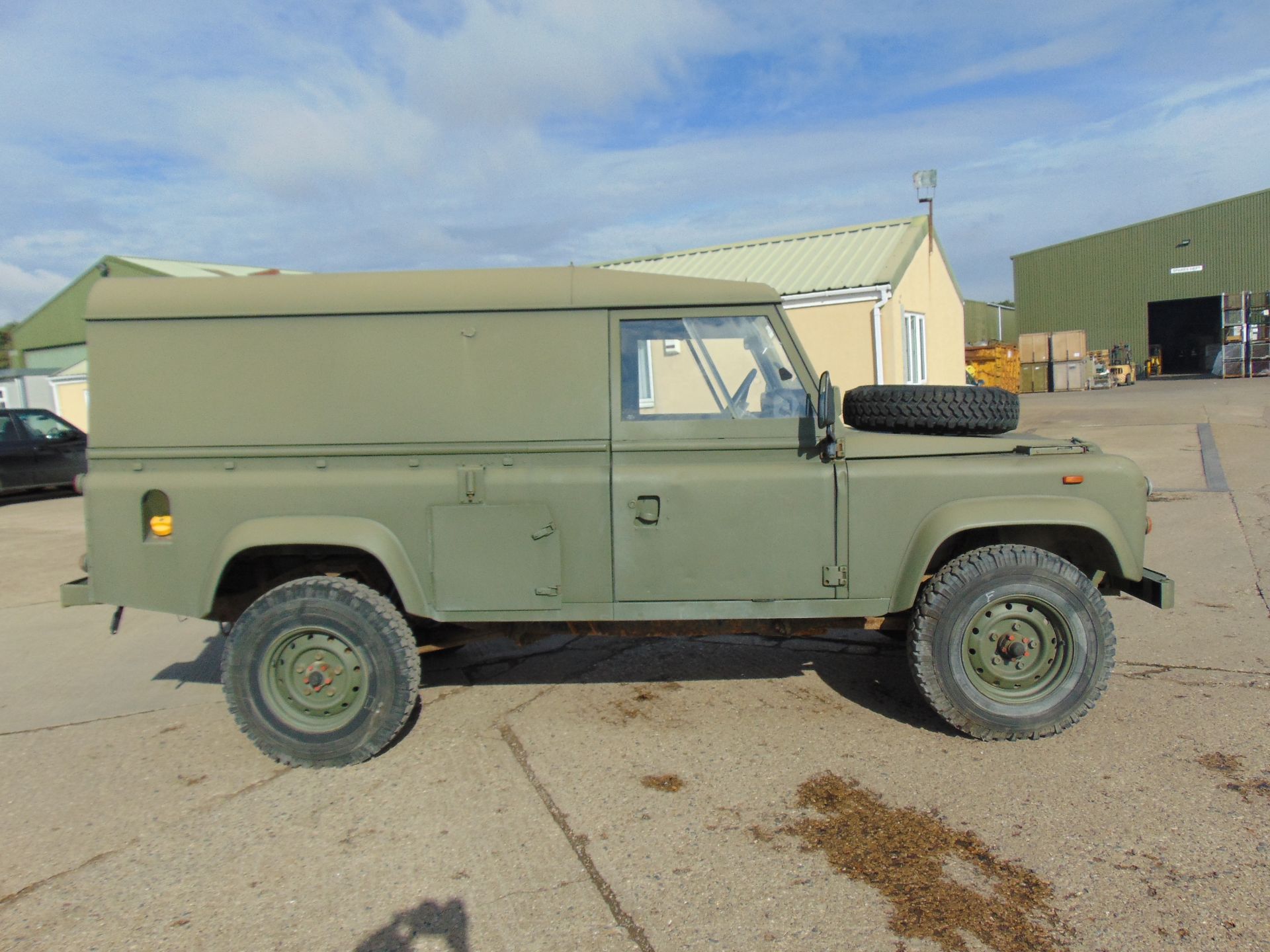 Land Rover Defender 110 Hard Top LT77 Gearbox - Image 5 of 21