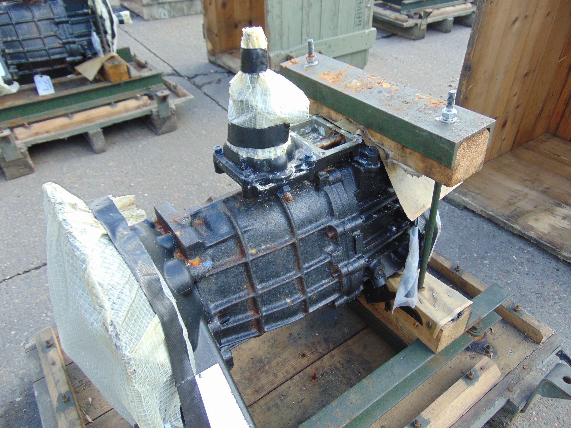 A1 Reconditioned Land Rover LT77 Gearbox - Image 2 of 3