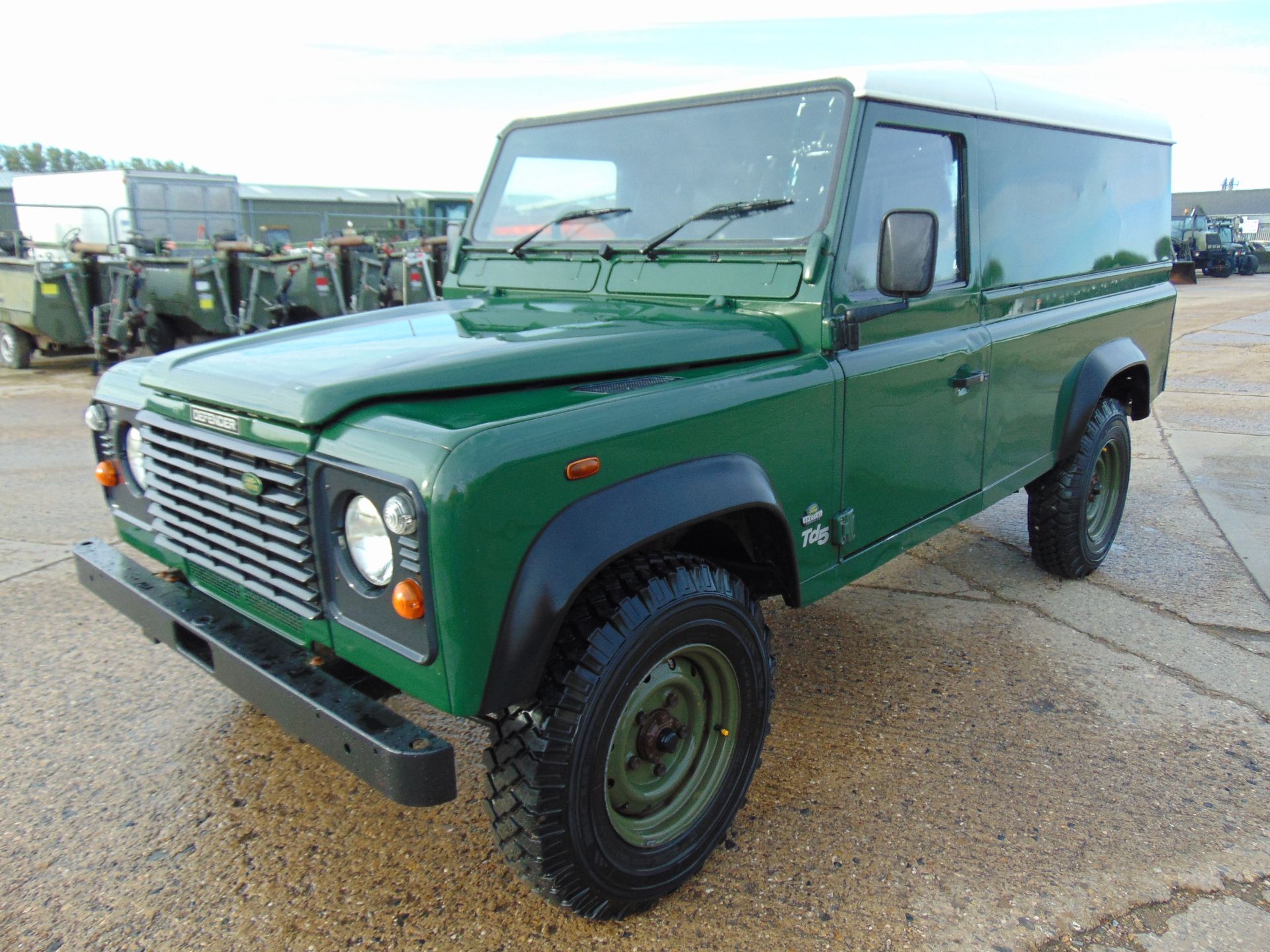 Land Rover 110 TD5 Hard Top (Mobile Workshop) - Image 3 of 23