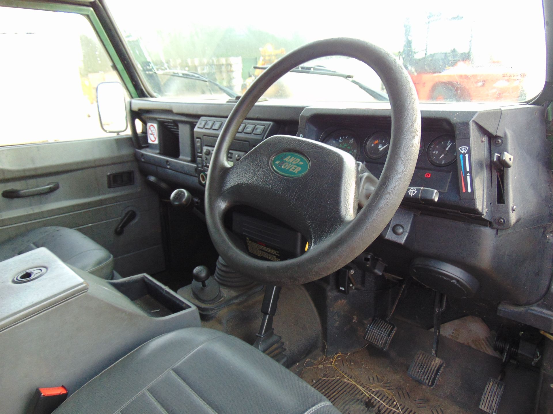 Land Rover 110 TD5 Hard Top (Mobile Workshop) - Image 11 of 23