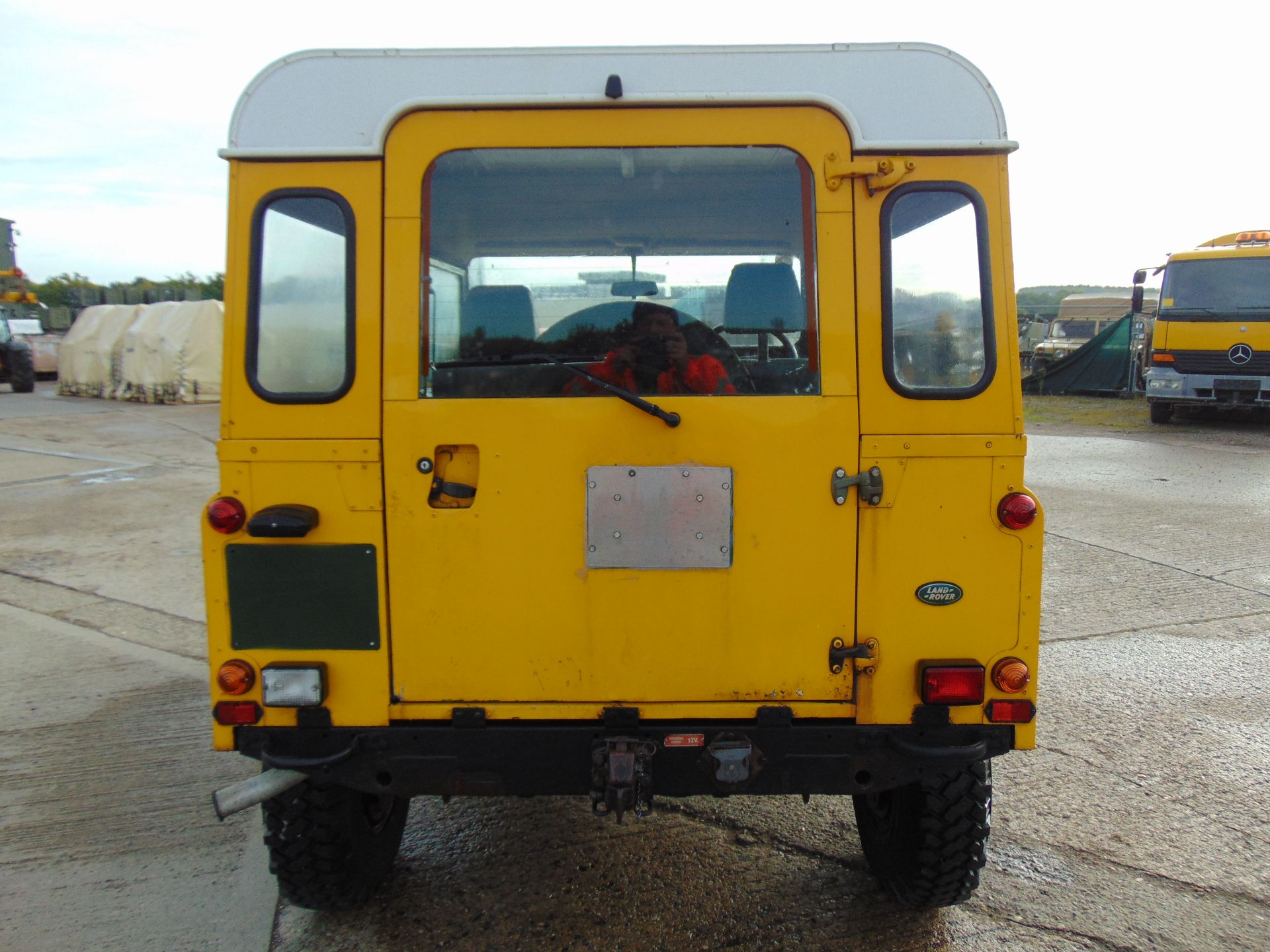 Land Rover Defender 90 300TDi Hard Top - Image 7 of 19