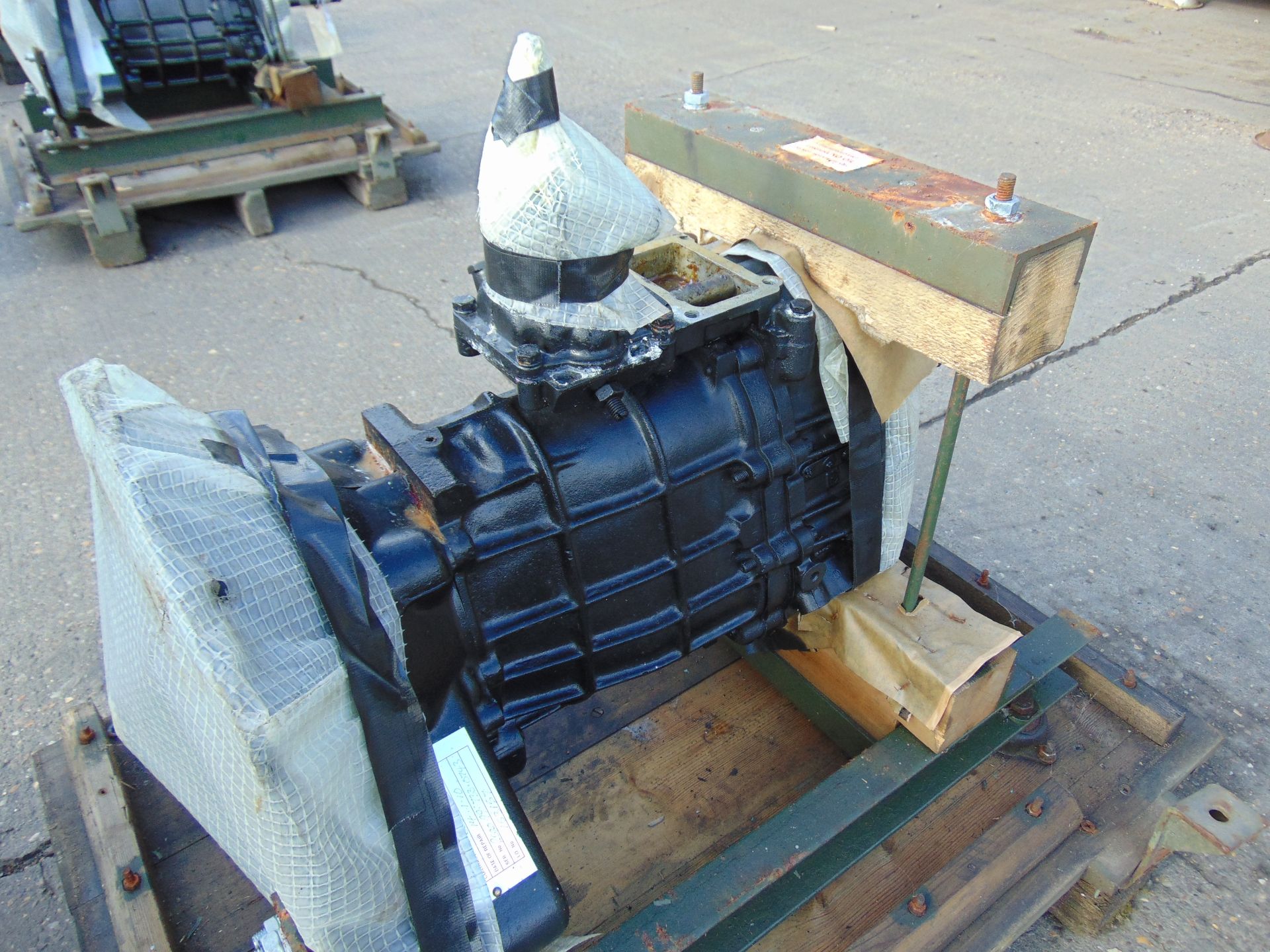 A1 Reconditioned Land Rover LT77 Gearbox - Image 2 of 3