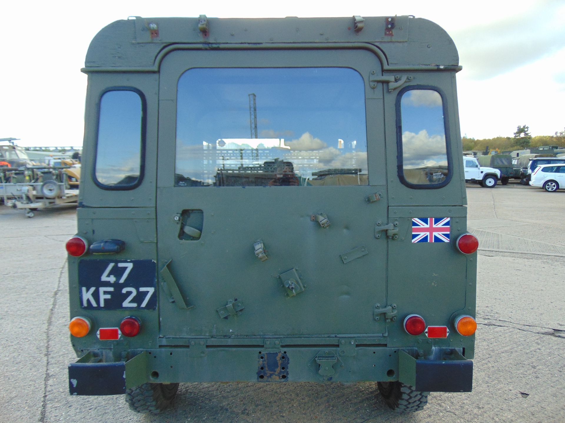 Land Rover Defender 110 Hard Top LT77 Gearbox - Image 7 of 19