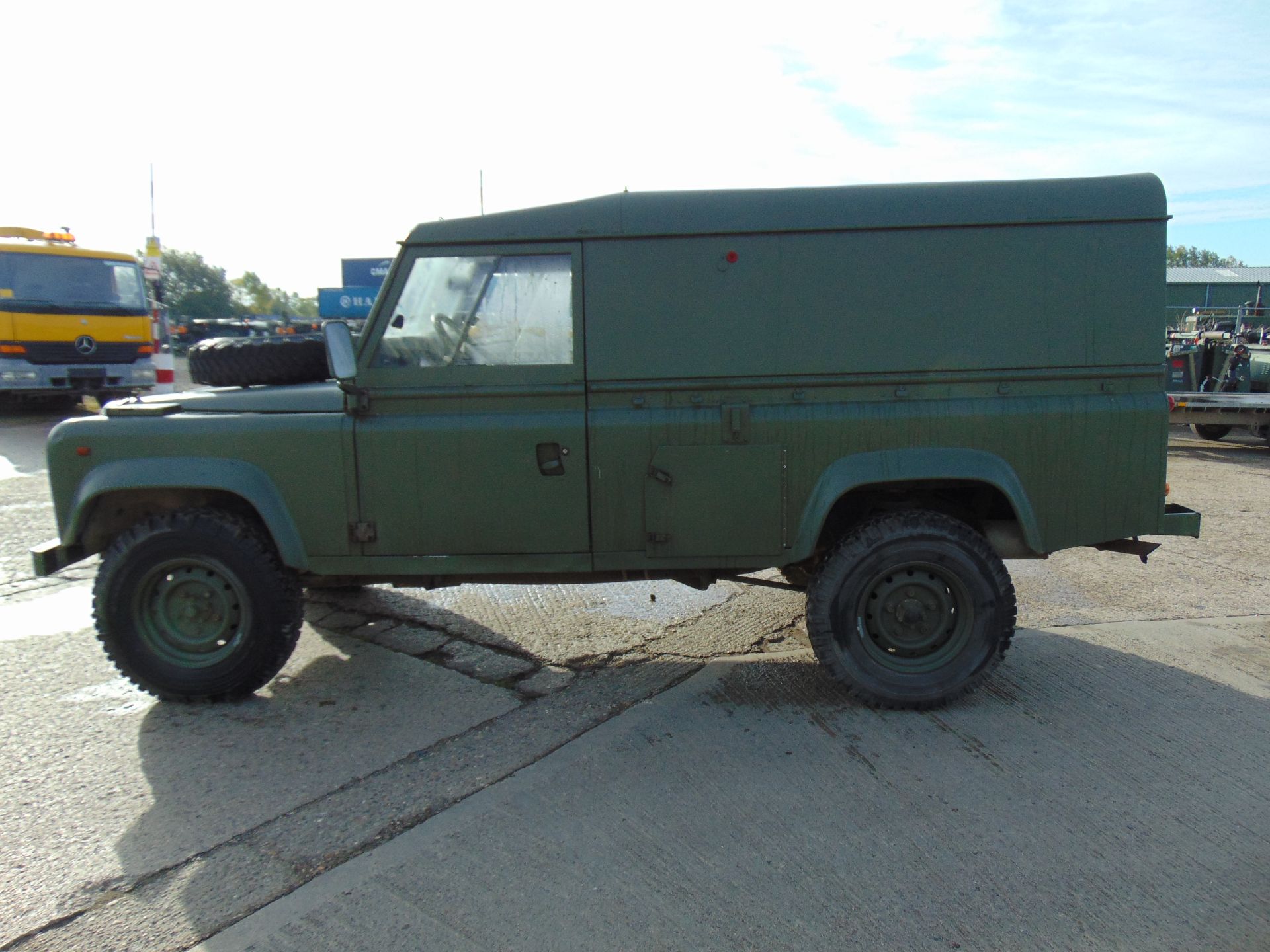 Left Hand Drive Land Rover Defender 110 Hard Top R380 Gearbox - Image 4 of 22