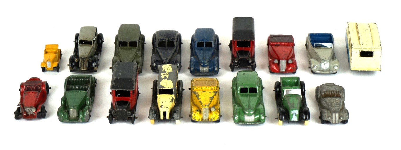 Seventeen unboxed mainly early Dinky saloons and other vehicles
Including Royal Mail, caravan,