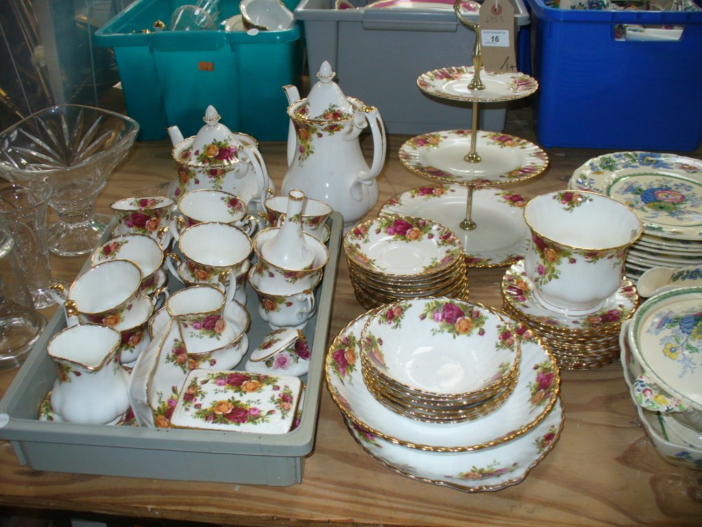 A Qty of Royal Albert " Old Country Roses" tea and dinner wares including a cake stand,