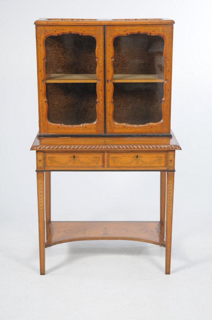 A French satin wood bonheur du jour,