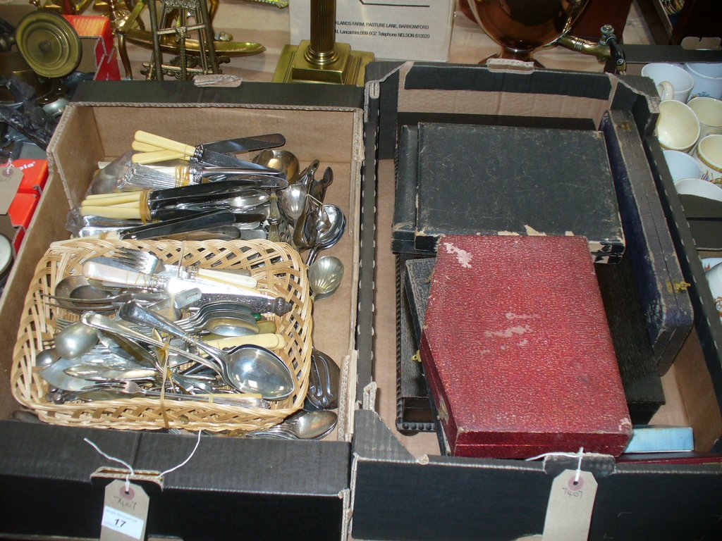 A Large qty of loose cutlery to a box,