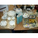 A Crown Staffordshire floral pattern tea and dinner service including a teapot ( 25 pieces ),