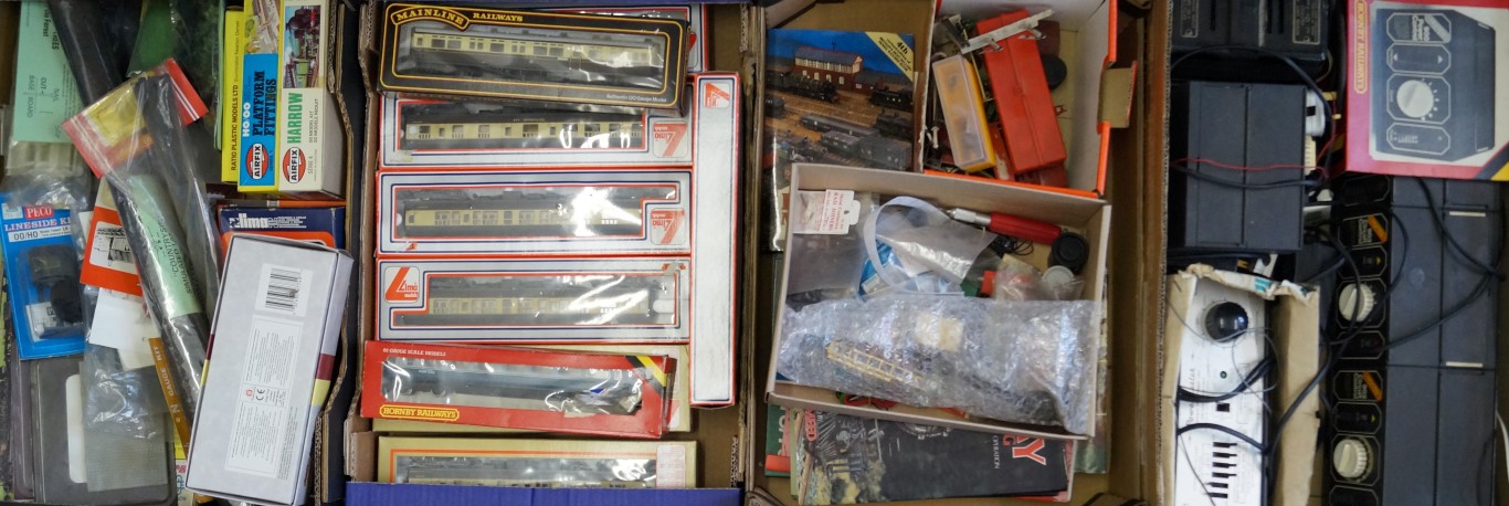 A large quantity of '00' gauge railways item, by various makers Including fourteen boxed coaches,