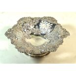 A Victorian hallmarked silver bonbon dis