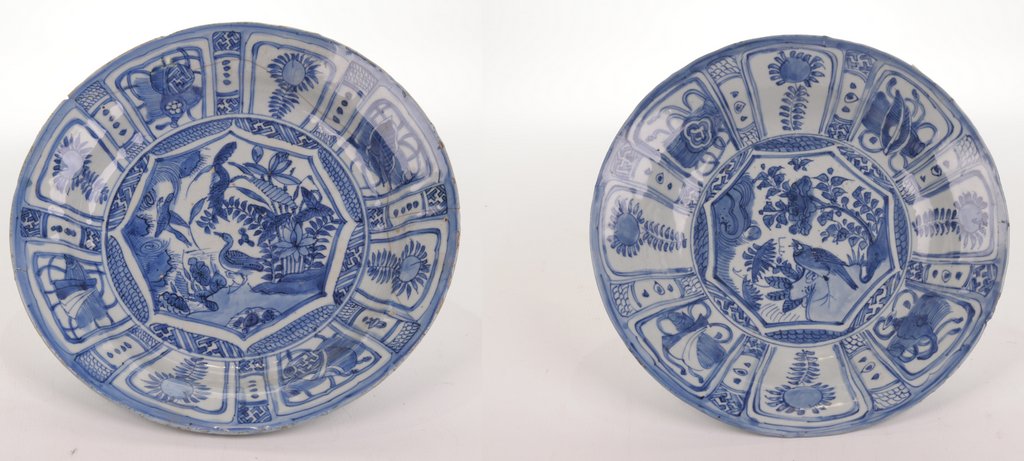 Two Chinese Kraak porcelain dishes, Wanl