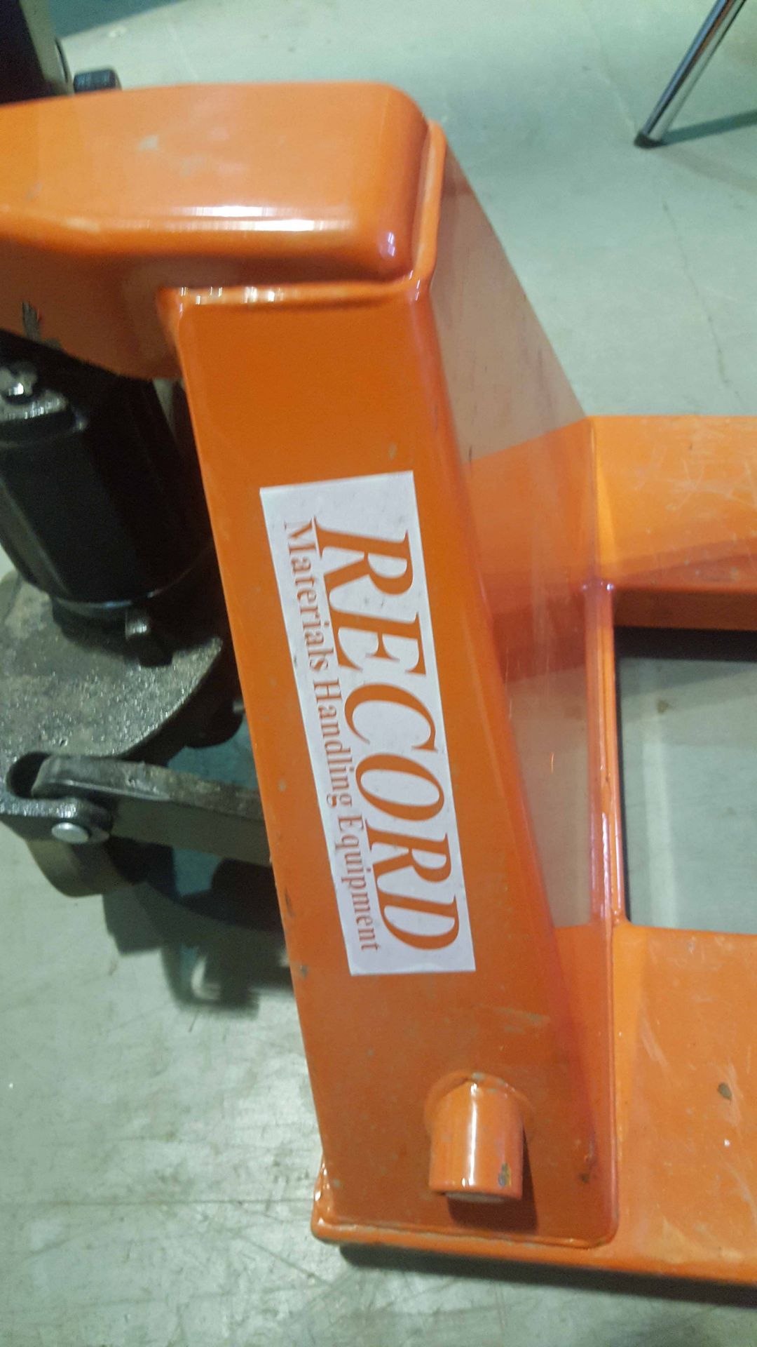 A 2500kg RECORD Manual Hydraulic Pallet Truck (as photographed) - Image 3 of 3