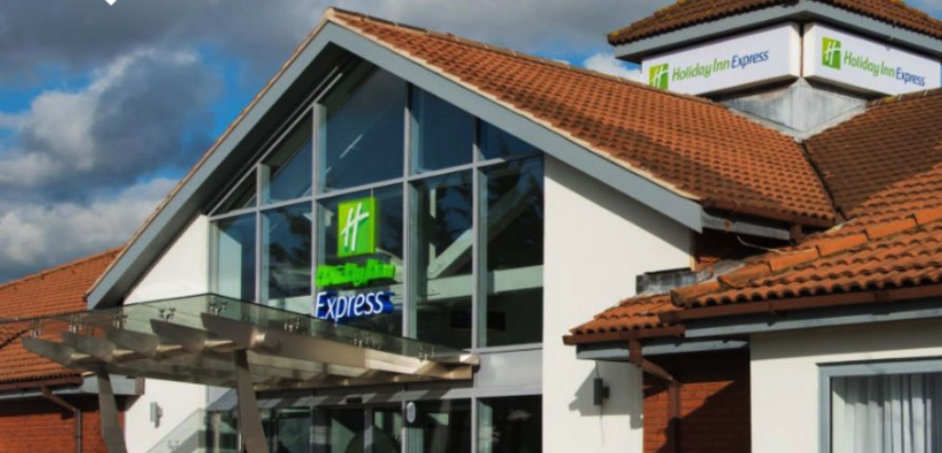 Two nights at the 3* Holiday Inn Express Portsmouth North.