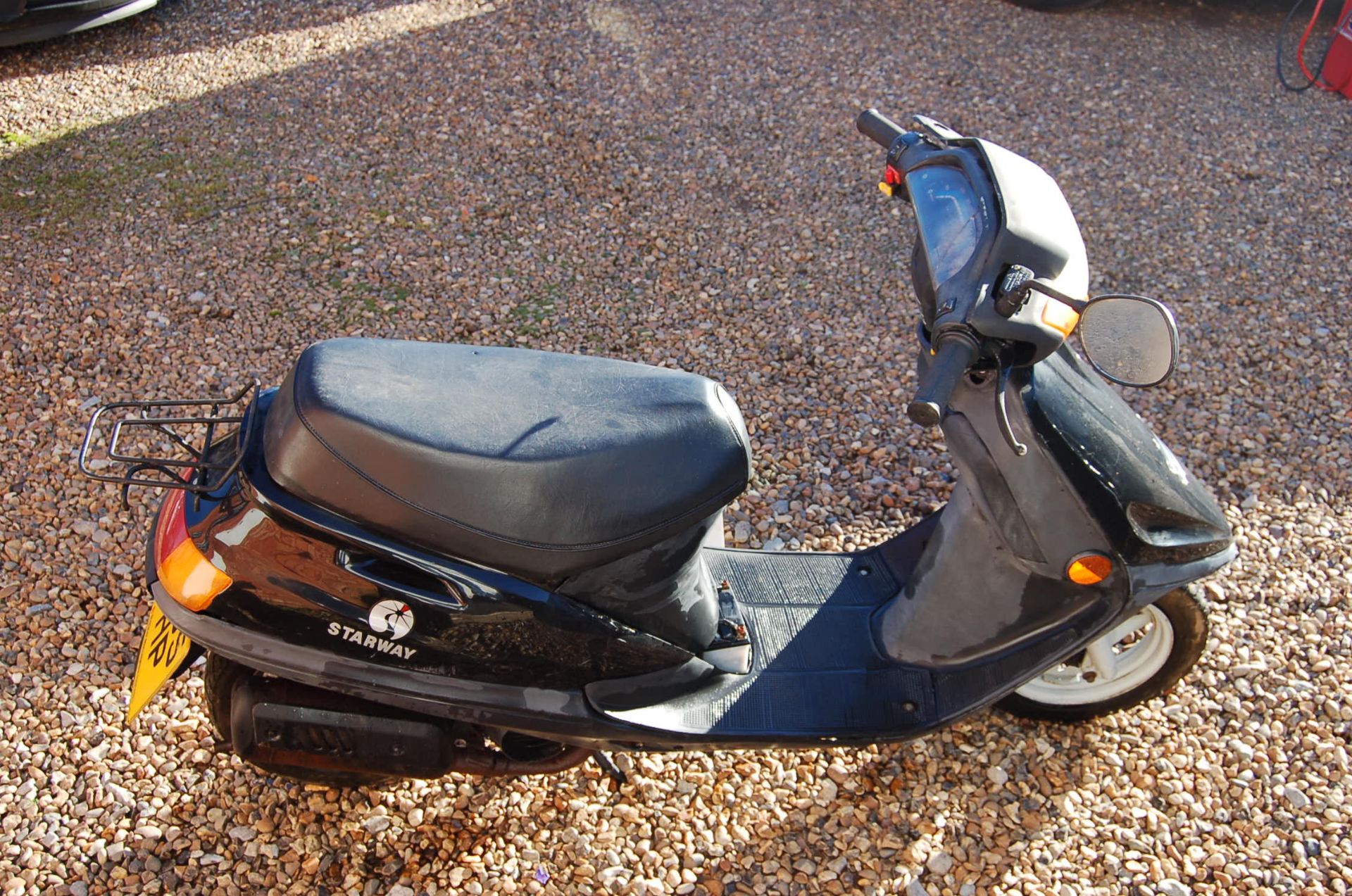 A 2005 CHUNLAN Starway CL50 49cc Step Through Scooter, Registration No:. YK05 FHP, First Registered: - Image 4 of 5