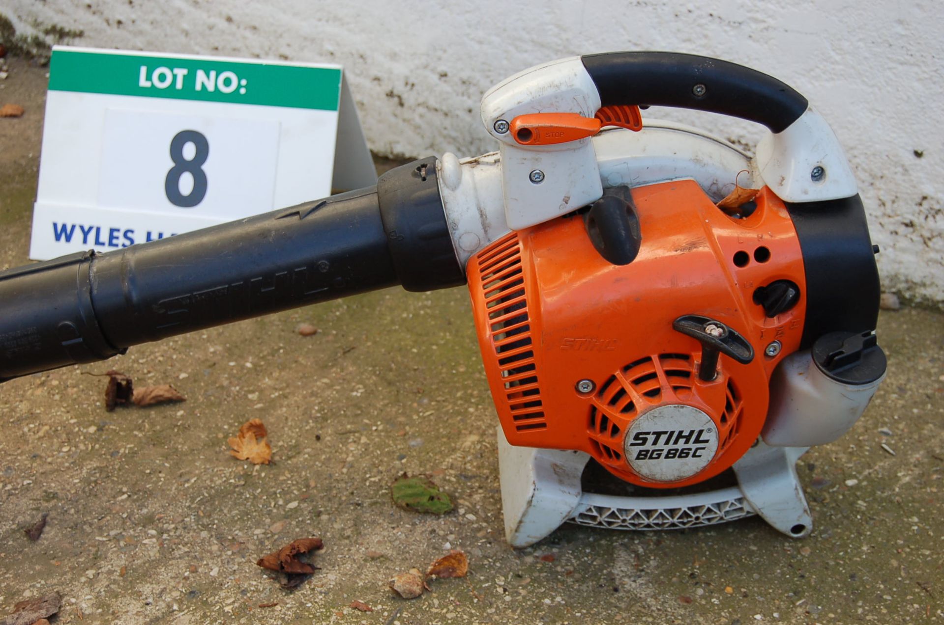 A STIHL BG86c Petrol Driven (2T) Hand Held Leaf Blower - Image 2 of 2